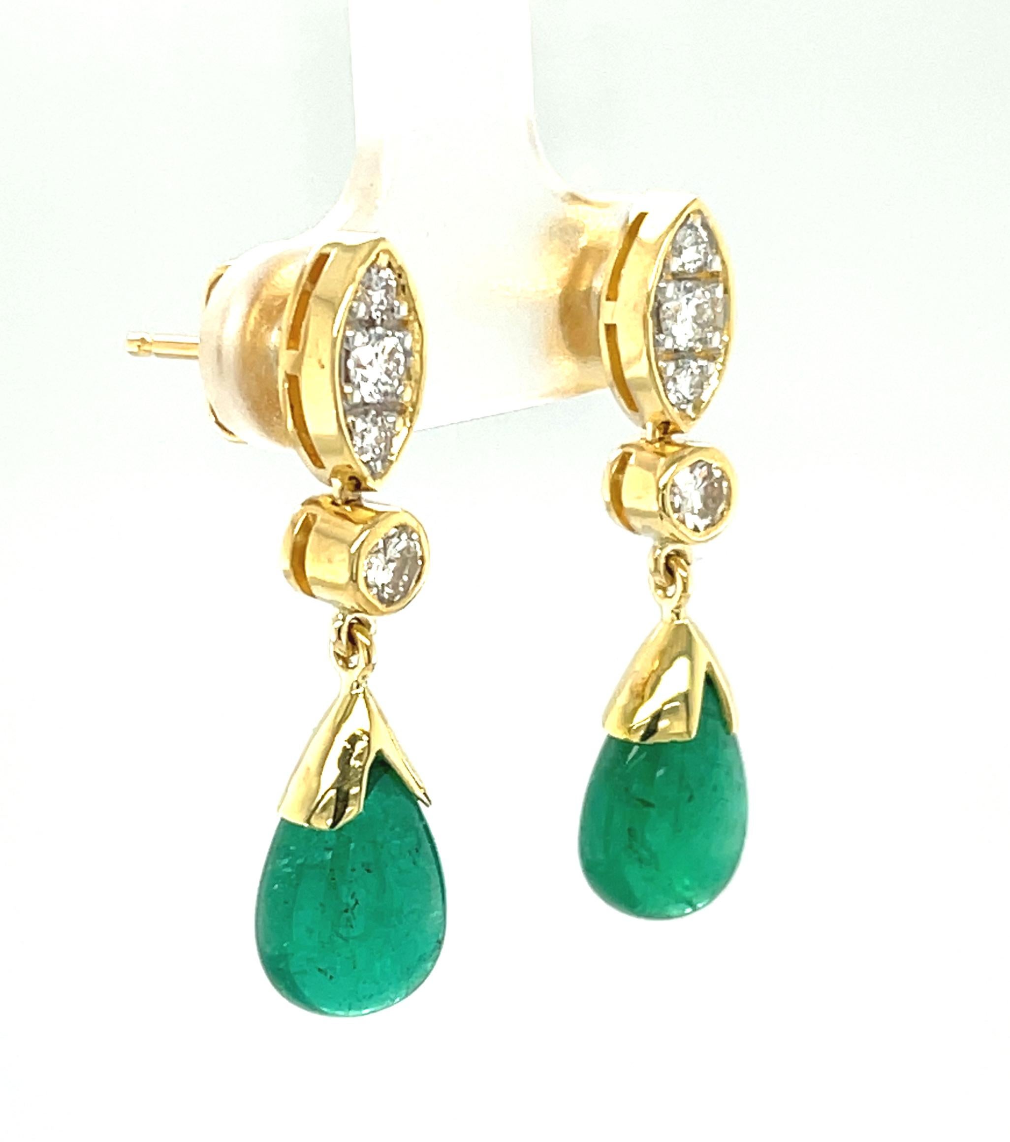 Women's Emerald Drop and Diamond Dangle Earrings in Yellow Gold, 6.83 Carats Total For Sale