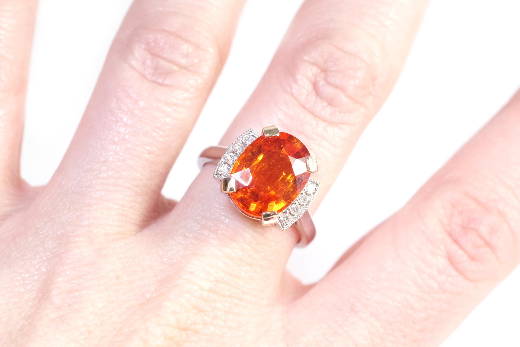 Anello con granato Spessartit da 6,84 carati e diamante in oro bianco 18 carati In condizioni buone in vendita a PARIS, FR