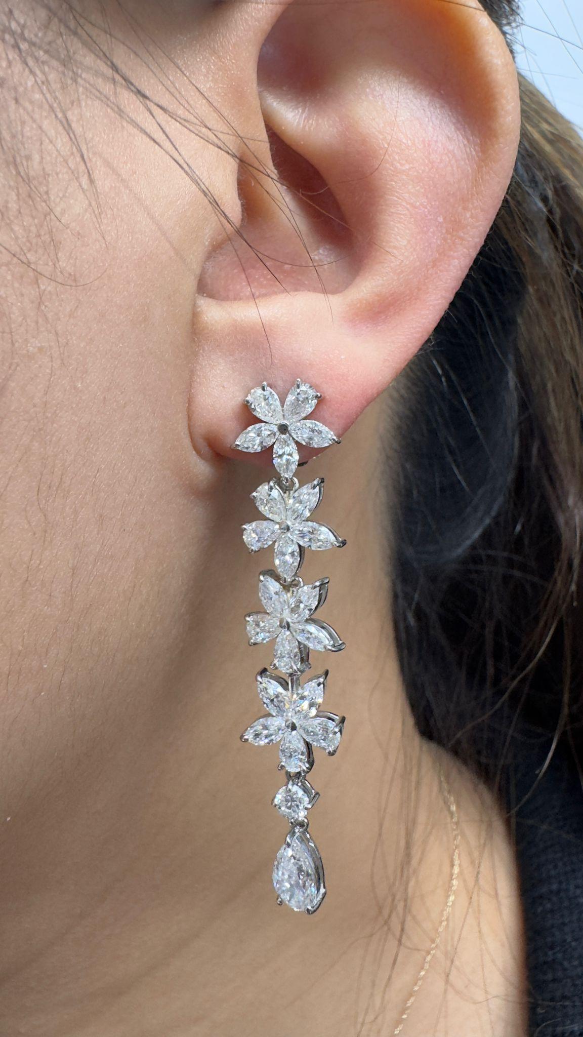 Orecchini pendenti in oro bianco 18K con pera, marquise e diamanti rotondi da 6,84 carati in vendita 1