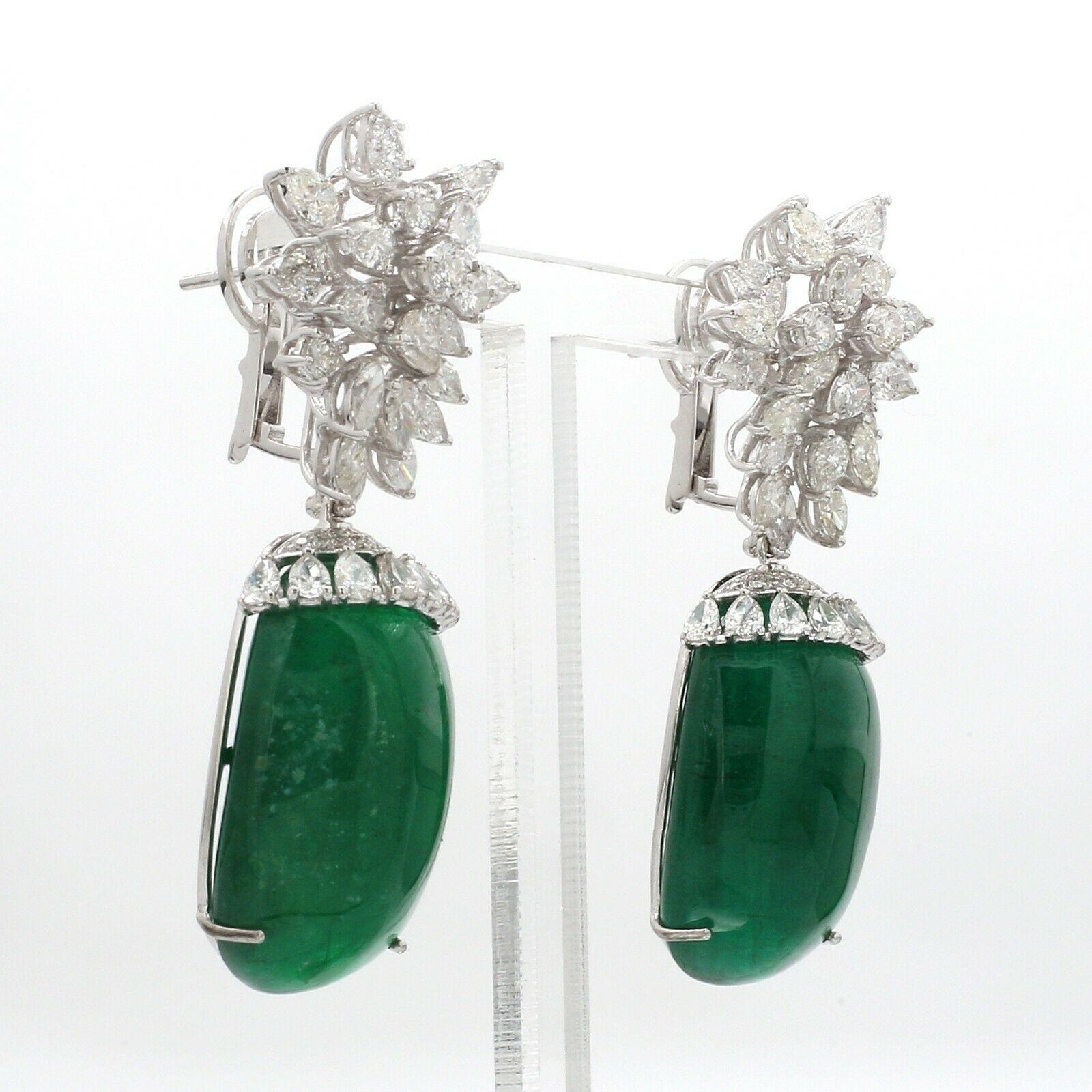 Modern 68.40 Carat Diamond Emerald 14 Karat White Gold Chandelier Earrings For Sale