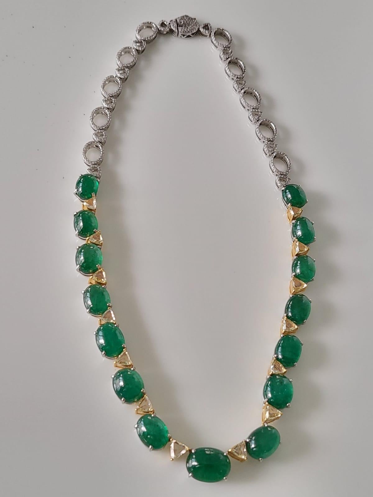 Women's or Men's 68.47 Carats Natural Zambian Emerald & Diamonds Choker Necklace & Earrings Set For Sale