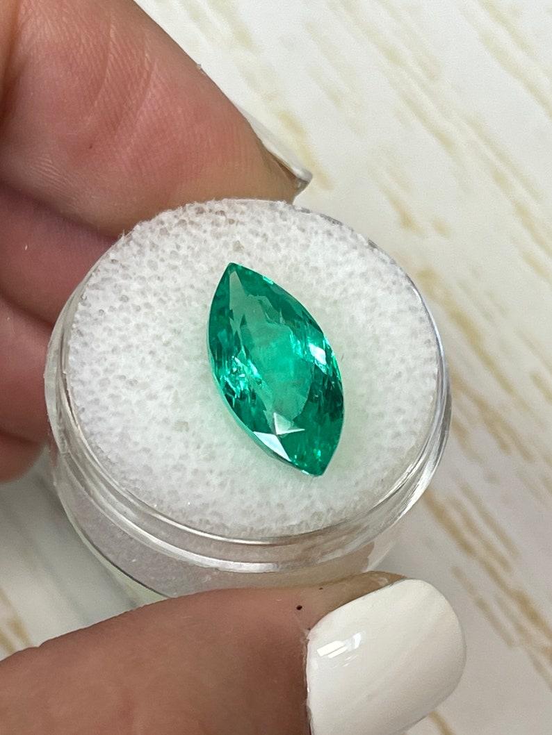 6.84cts 18.5x9 Natürlicher Grüner Marquise Kolumbianischer Smaragd - Erdgegrabener Edelstein im Zustand „Neu“ im Angebot in Jupiter, FL