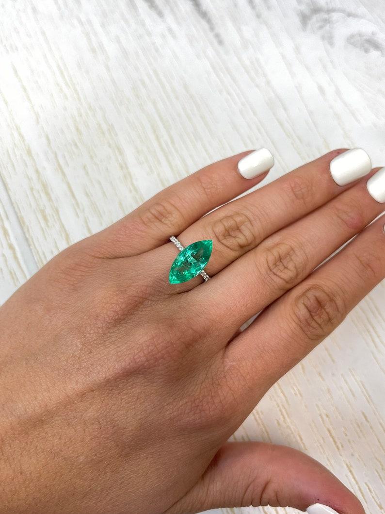 6.84cts 18.5x9 Natürlicher Grüner Marquise Kolumbianischer Smaragd - Erdgegrabener Edelstein im Angebot 3