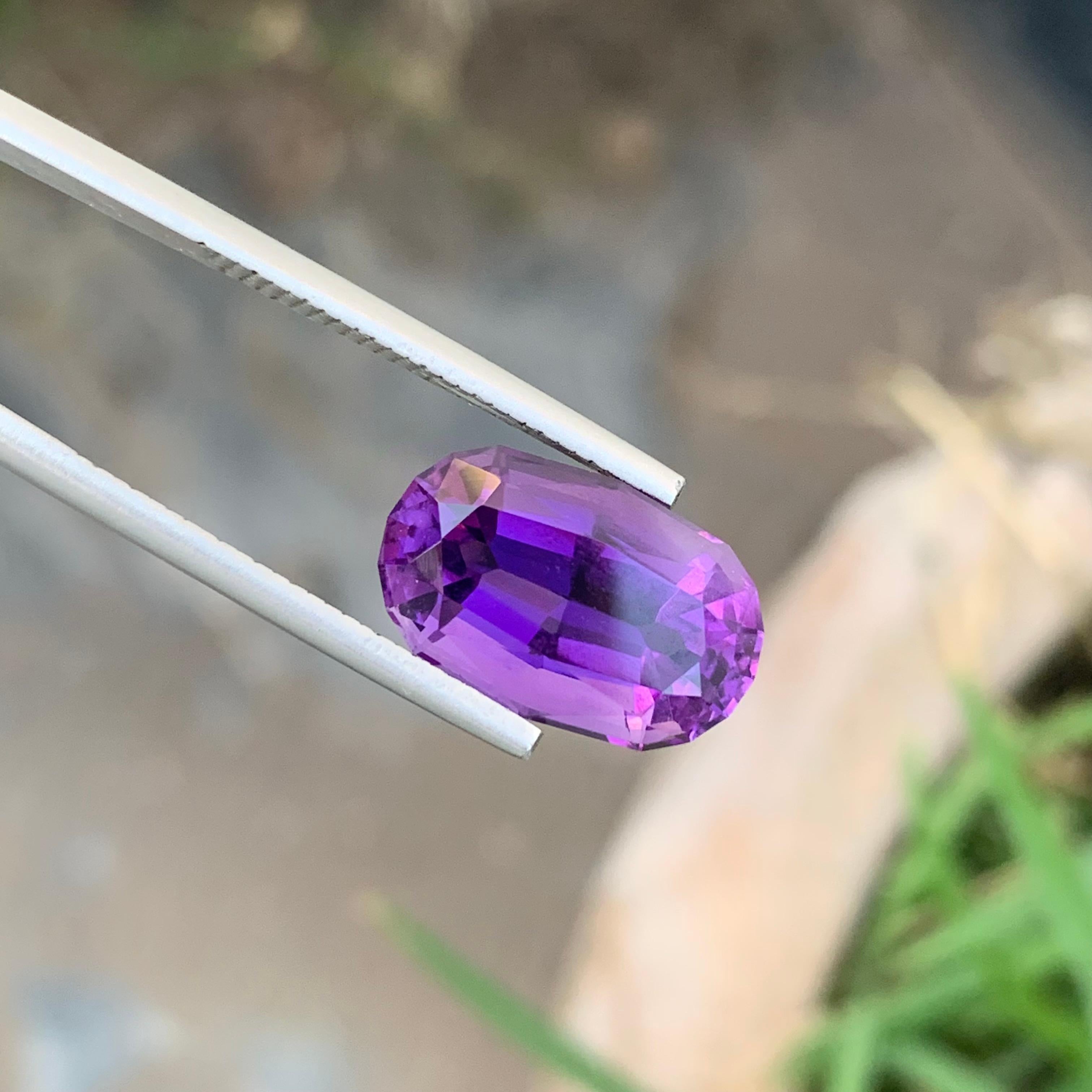 6,85 Karat natürlicher loser Amethyst in ovaler Form aus brasilianischem Minenschliff im Angebot 4