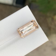 6.85 Carat Natural Loose Imperial Topaz Emerald Shape Gemstone (pierre précieuse en forme d'émeraude)