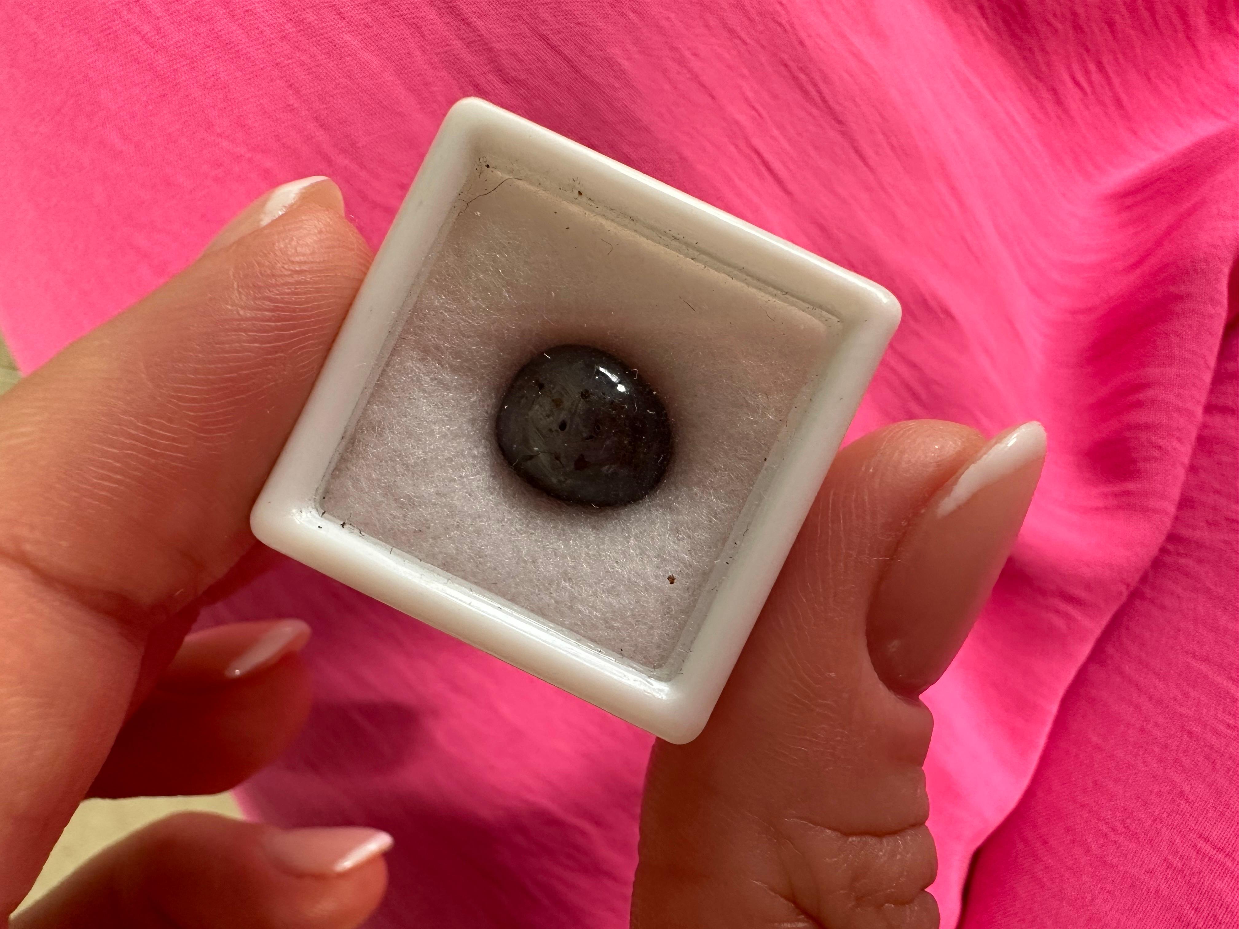 Rare untreated natural star sapphire, comes with box and certificate.

NATURAL GEMSTONE(S): NATURAL SAPPHIRE
Clarity/Color: Dark Blue
Cut: Oval Cab 11.3x9.8mm
Treatment: heat


WHAT YOU GET AT STAMPAR JEWELERS:
Stampar Jewelers, located in the heart