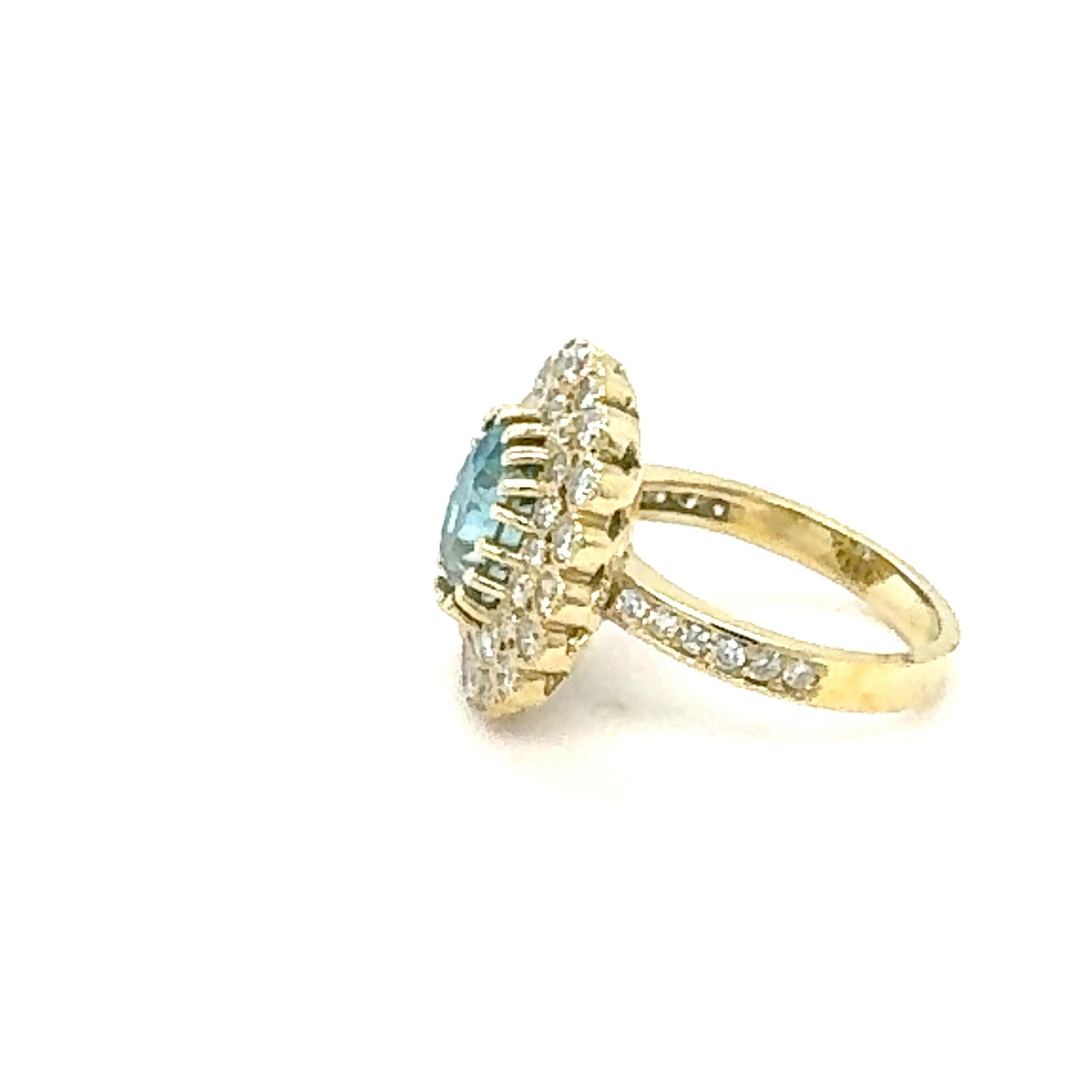 De las mujeres Anillo de cóctel de oro amarillo de 18 quilates con diamantes y circonitas azules de 6,86 quilates en venta