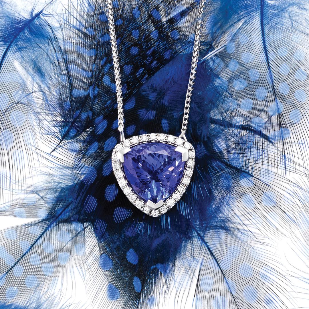 6.86 Carat Trilliant Tanzanite 18 Carat White Gold Diamond Halo Pendant  In New Condition For Sale In Woollahra, New South Wales