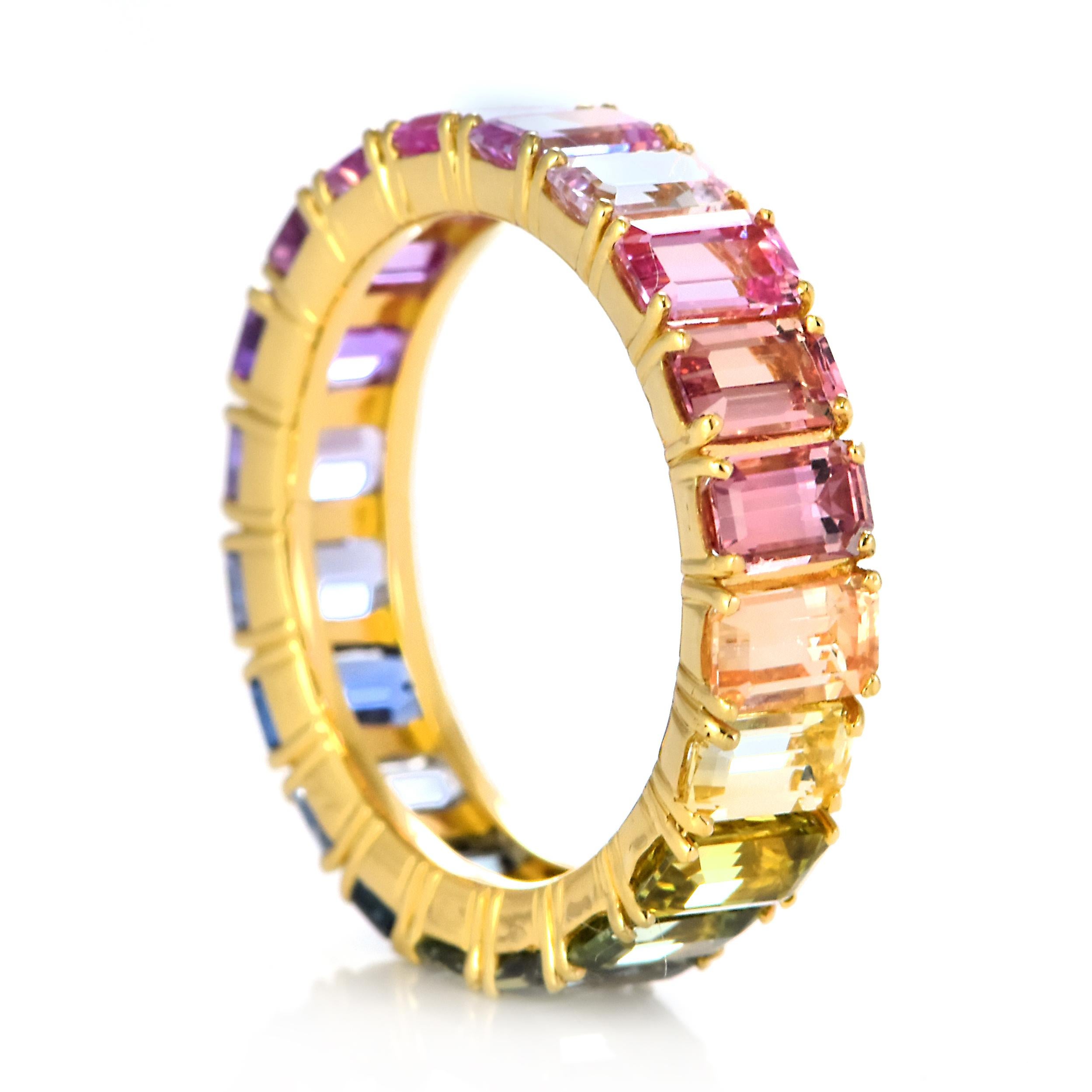 6.86 Carats Unheated Multi-Color Sapphires Full Eternity Ring Made in 18K Gold in vendita 1