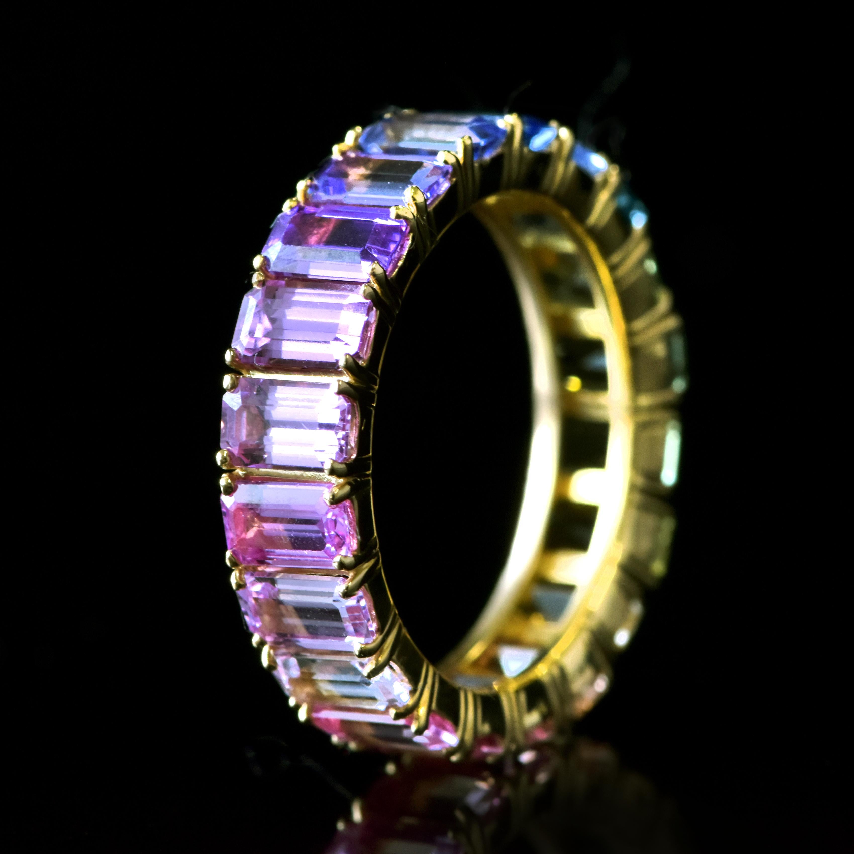 6.86 Carats Unheated Multi-Color Sapphires Full Eternity Ring Made in 18K Gold in vendita 2