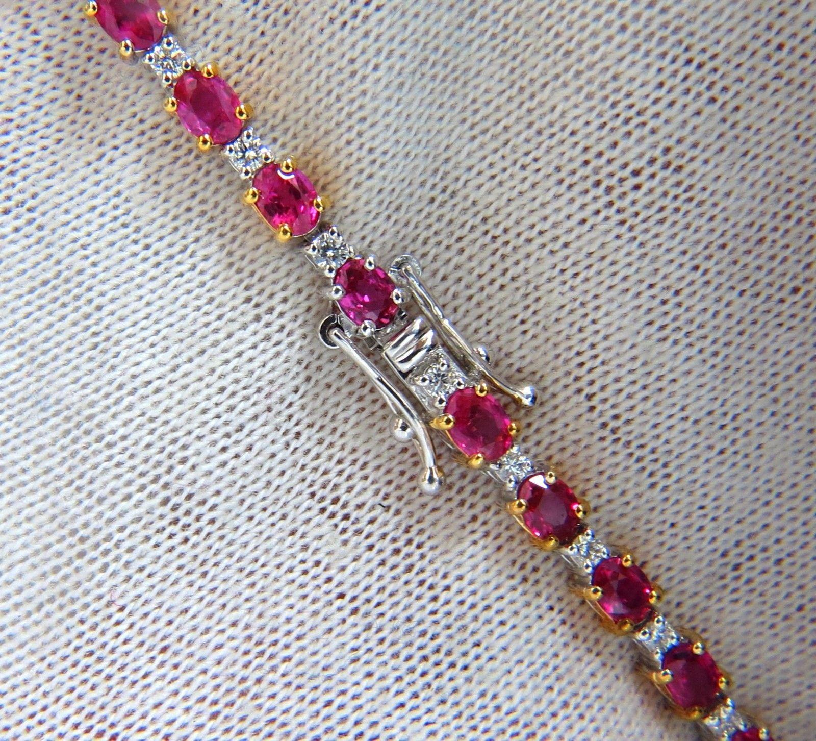 Women's or Men's 6.88 Carat Bright Red Natural Ruby Diamonds Alternating Tennis Bracelet 14 Karat For Sale