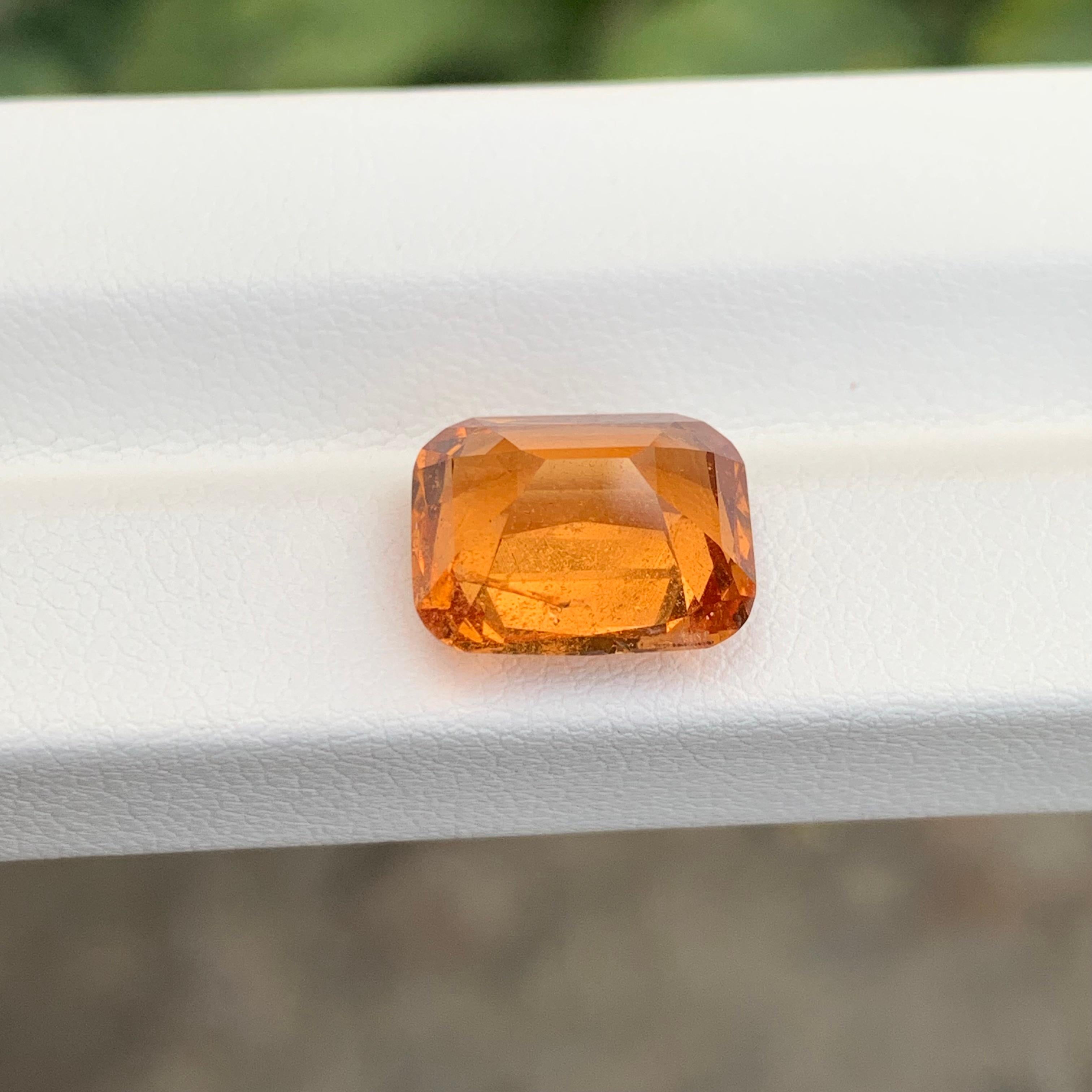 6,88 carati di granato di assonite naturale sciolto a forma di cuscino in vendita 4