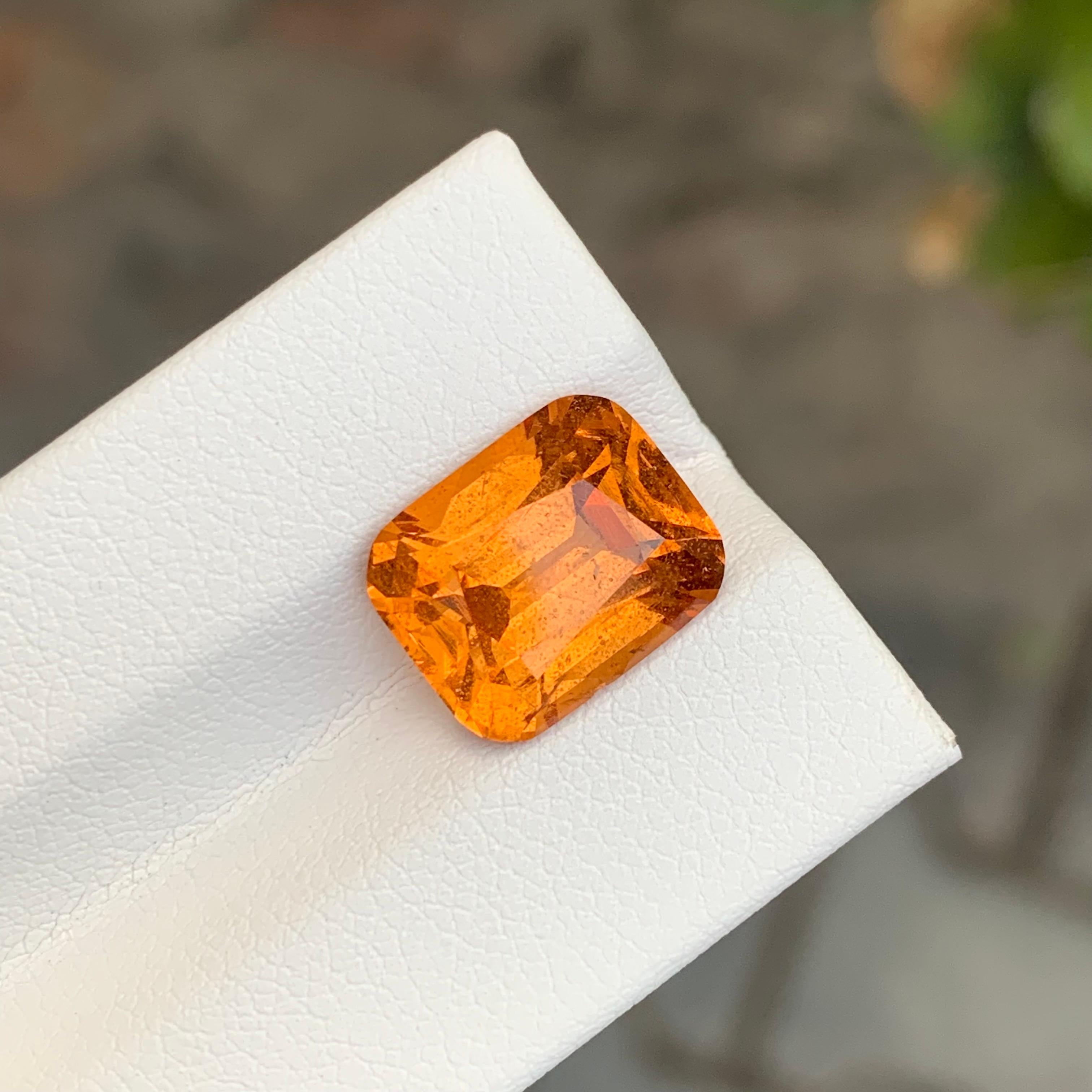 6,88 carati di granato di assonite naturale sciolto a forma di cuscino in vendita 1