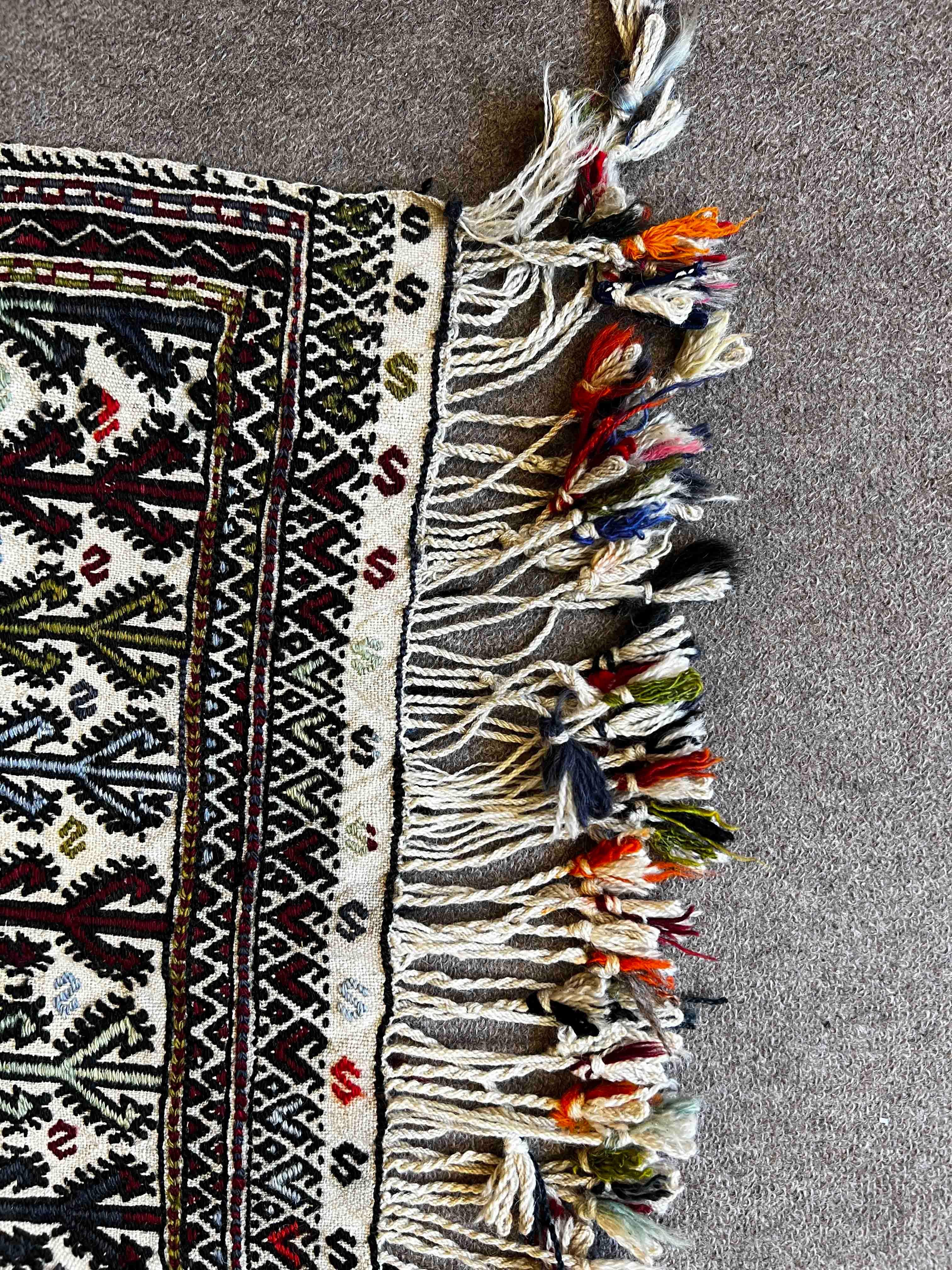 688 - Tenture Kilim caucasienne, 19ème siècle - N° 688 en vente 4