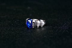 Eostre Blauer Saphir und Diamant-Ring aus 18 Karat Weißgold