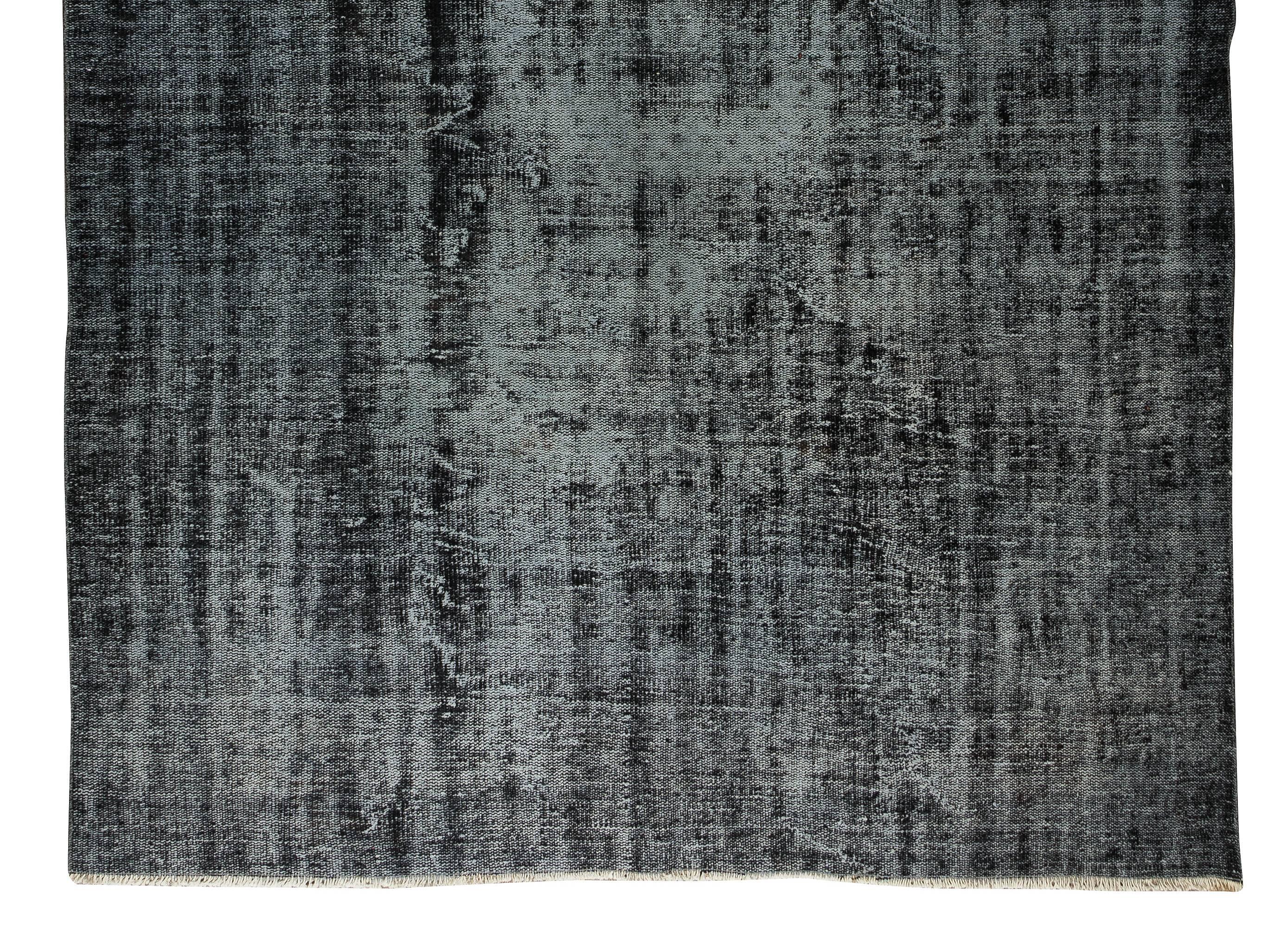 20th Century 6.8x10 Ft Handmade Turkish Rug in Black for Modern Homes. Vintage Wool Carpet For Sale