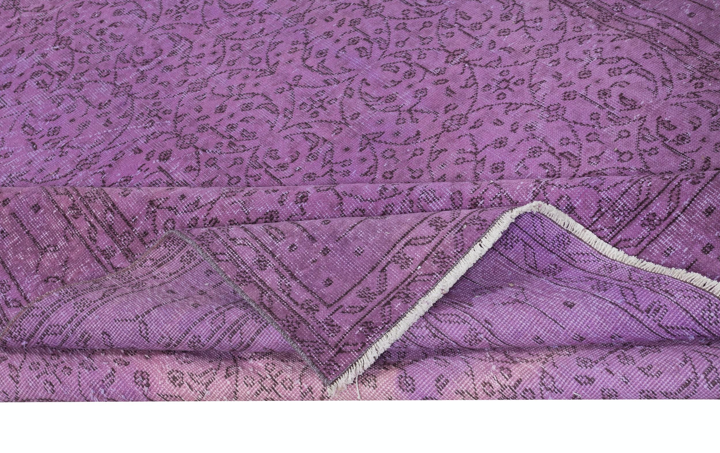 Moderno Tappeto Modern Color viola 6.8x10 Ft, Tappeto turco fatto a mano, arredamento bohémien in vendita