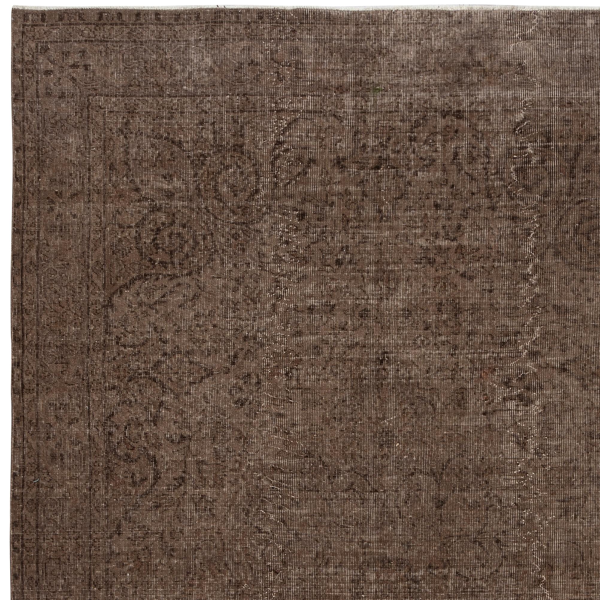 6.8x10.5 Ft Brown Redyed Handgemachter Teppich. Vintage Turkish Area Rug für Wohnzimmer (Handgeknüpft) im Angebot