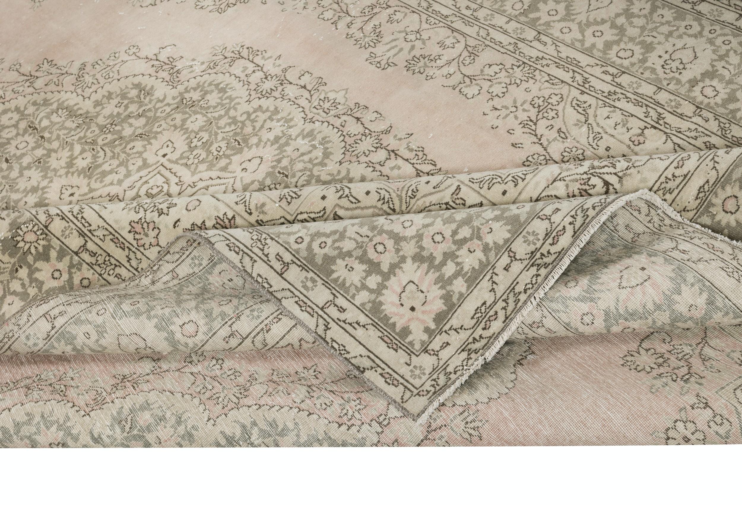 Country 6.8x10.5 Ft Tappeto d'area vintage unico nel suo genere. Tappeto turco fatto a mano in vendita