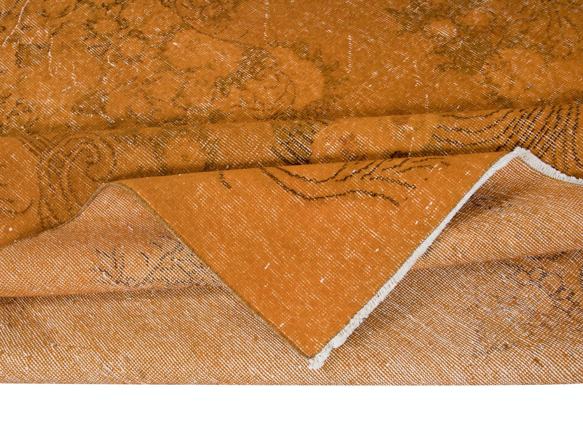Turc 6.8x10.6 Ft Tapis de laine unique en orange, noué à la main en Turquie en vente