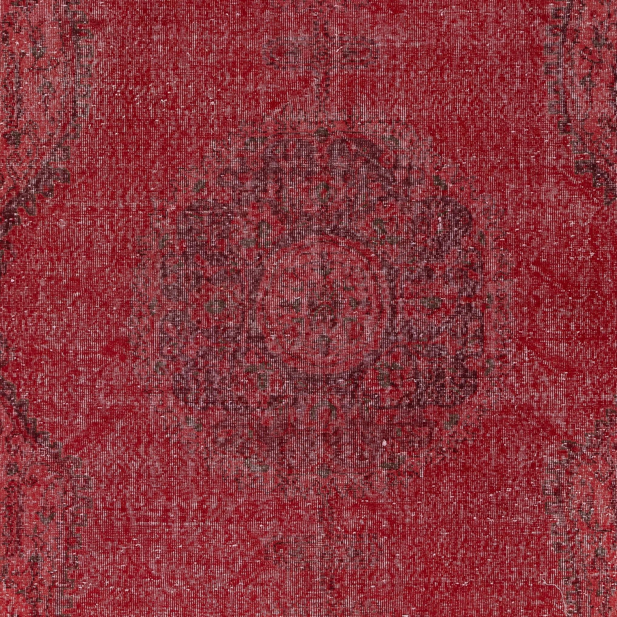 6.8x10.7 Ft Vintage Red Area Rug. Handgefertigter türkischer Teppich für A-Spaces (Türkisch) im Angebot