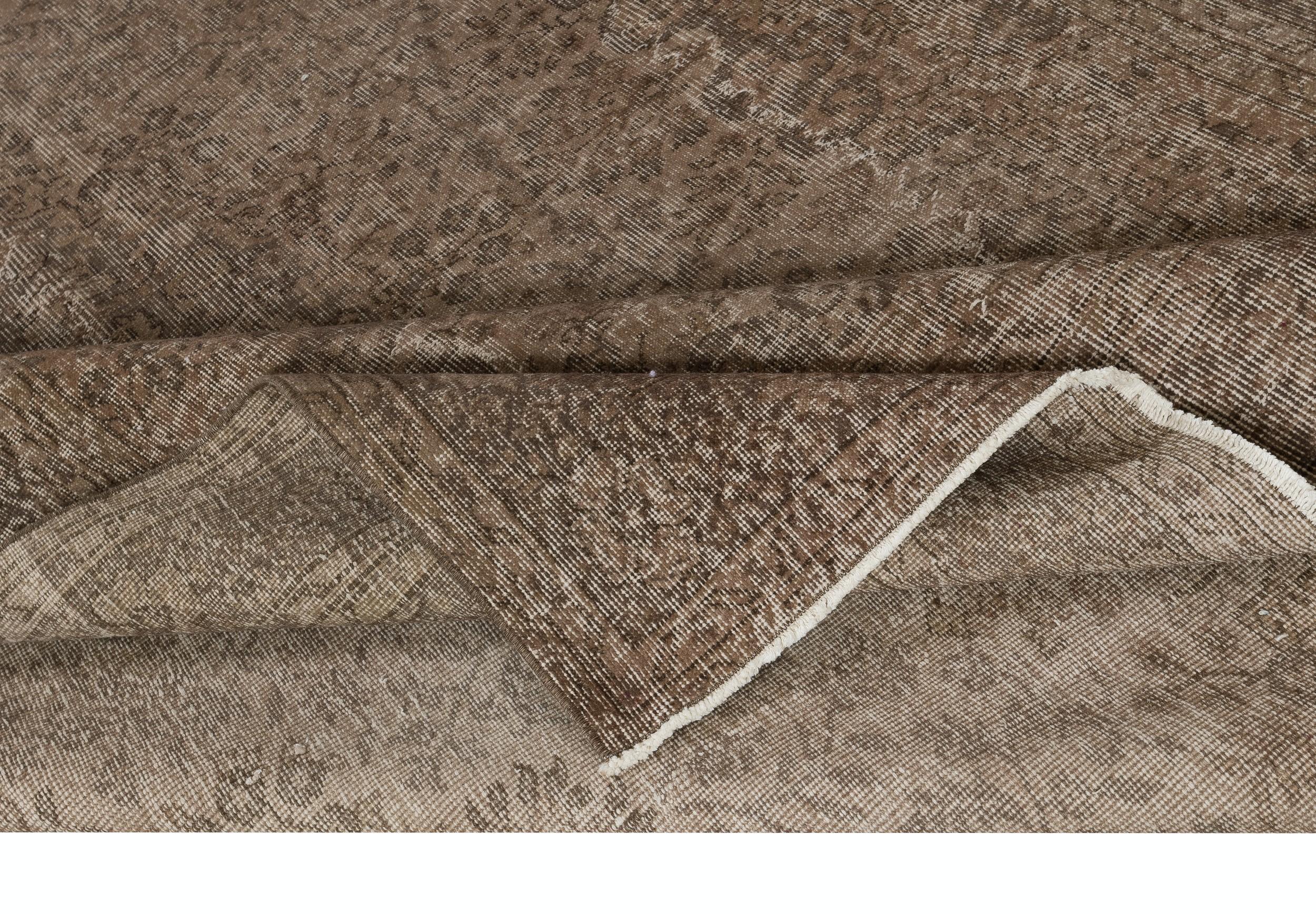 6,8x9 Ft Handgefertigter Teppich aus antiker Bacterial-Wolle. Brauner handgefertigter Türkenteppich (Moderne) im Angebot