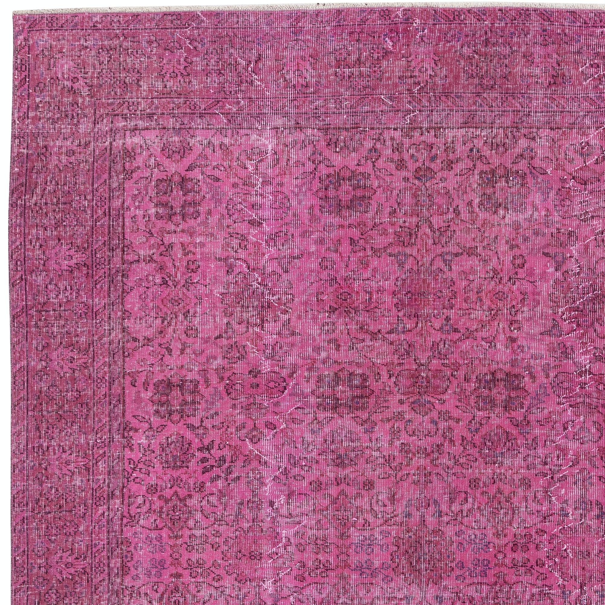6.8x9.8 Ft Vintage Handmade Türkisch Teppich Redyed in Rosa für moderne Interieurs im Zustand „Gut“ im Angebot in Spring Valley, NY