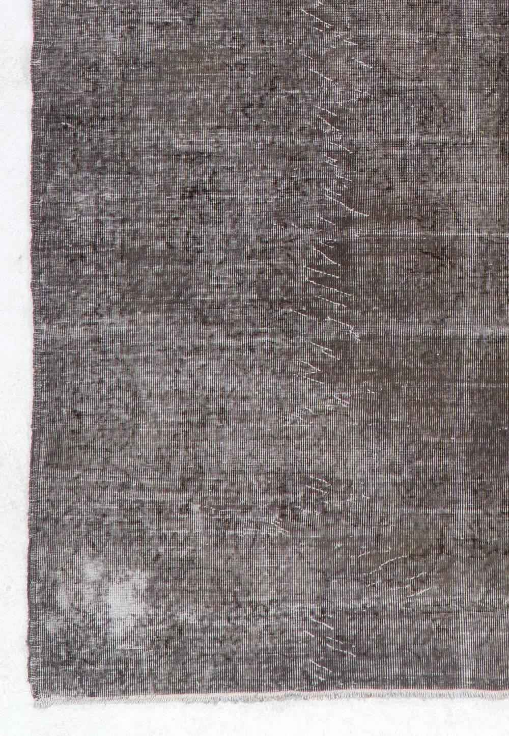 Turkish 6.8x10 ft Vintage Minimalist Distressed Handmade Vintage Rug in Taupe & Gray For Sale