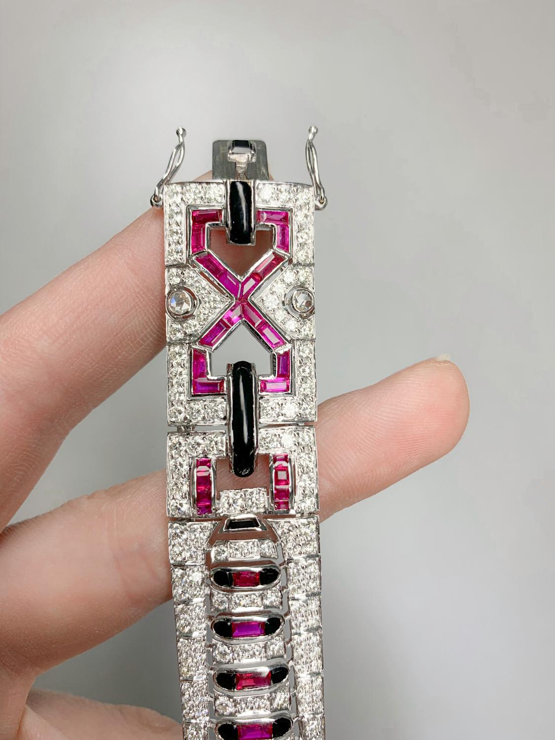 Women's or Men's 6.9 Carat Diamond and Ruby Art Deco Bracelet