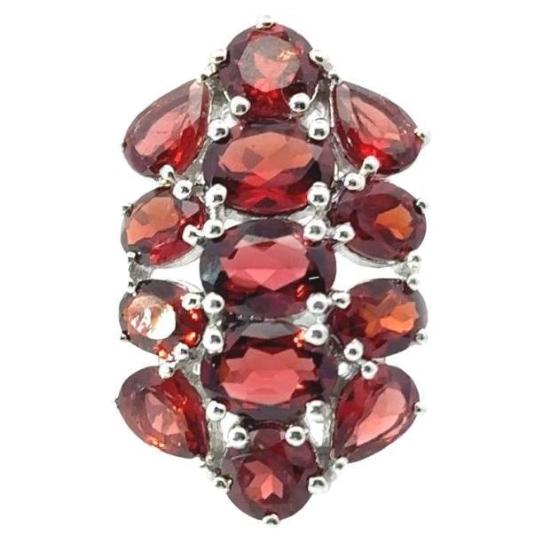 6.9 Carat Garnet Vertical Cocktail Ring for Wedding in 925 Silver For Mother
