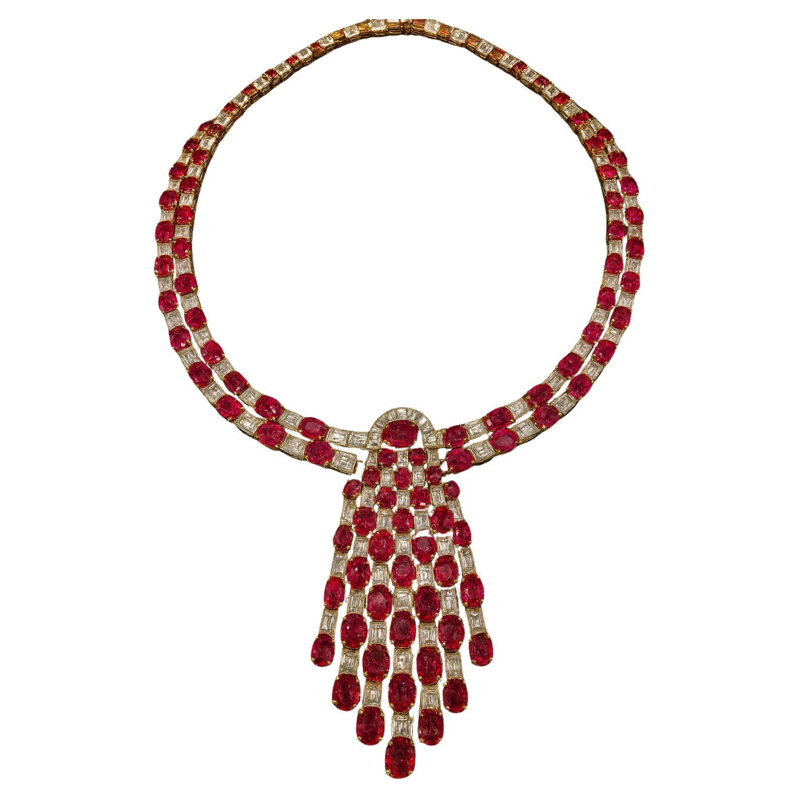 69 Carat Natural Ruby & Diamond Collar Necklace in 18K Gold In New Condition For Sale In Chicago, IL