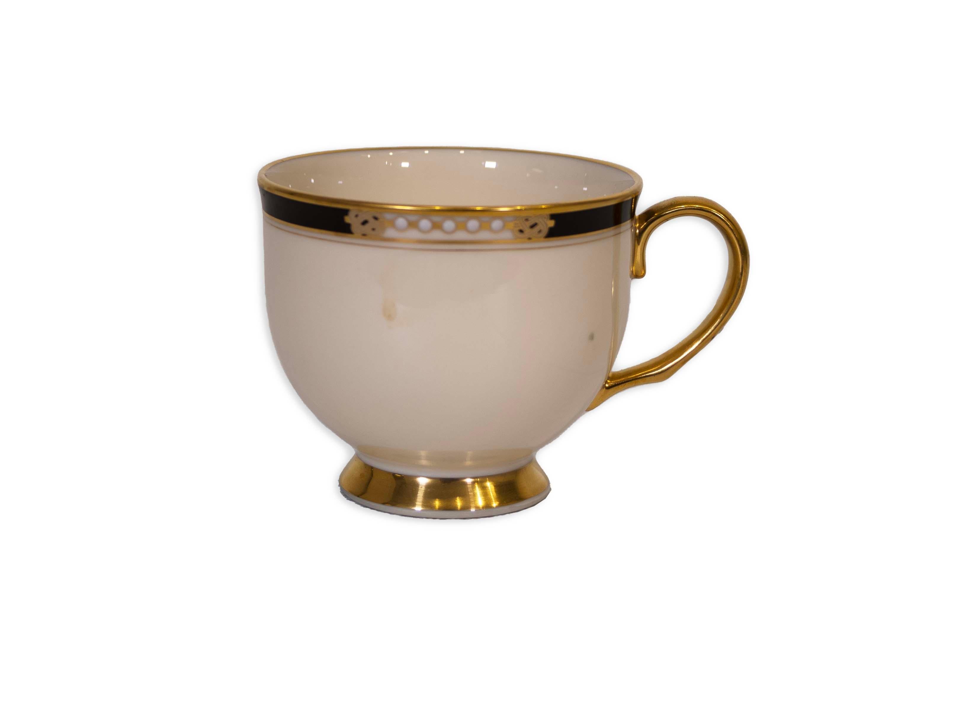 American 69 Piece Set of Lenox Presidential Collection Hancock China