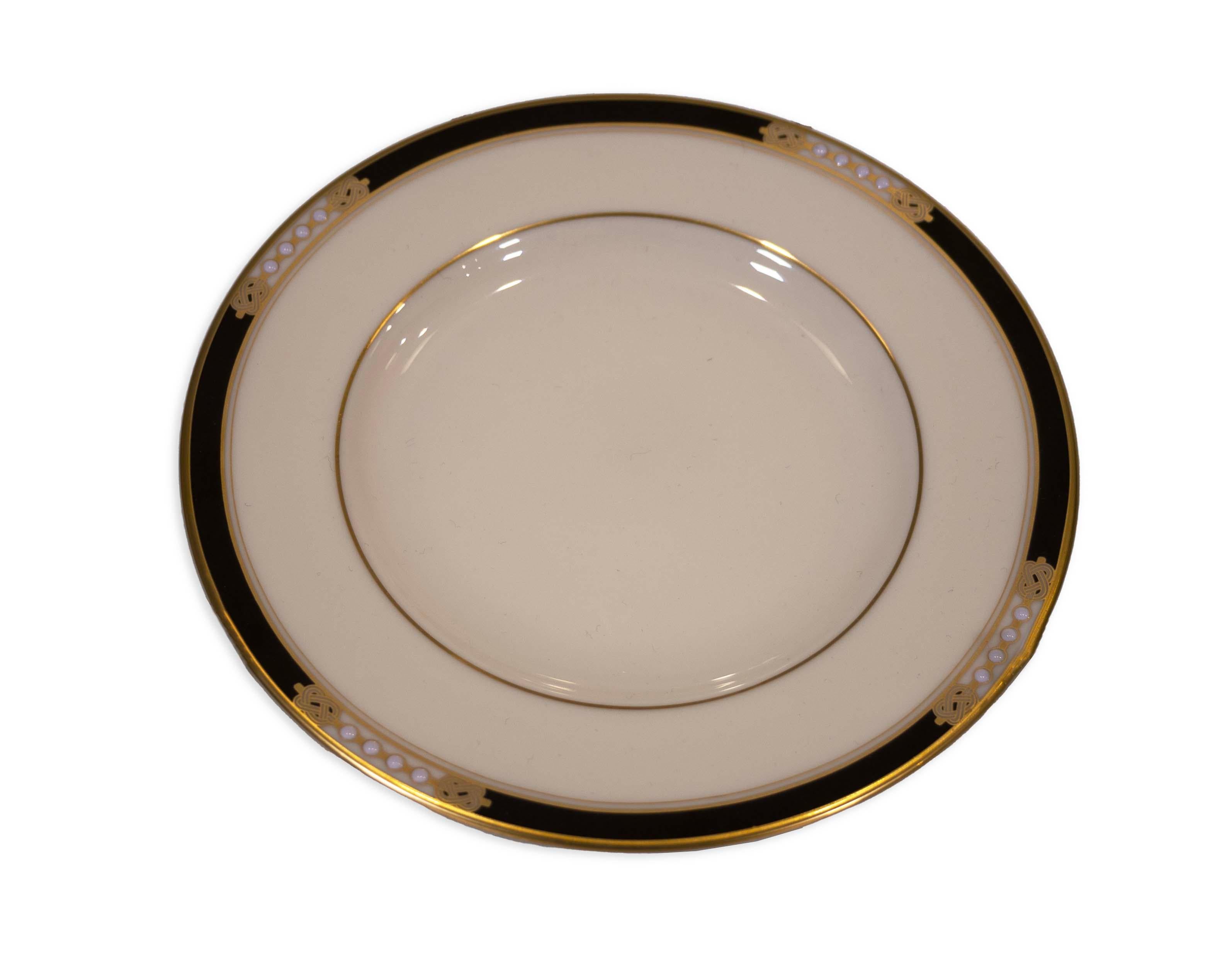 69 Piece Set of Lenox Presidential Collection Hancock China In Good Condition In Keego Harbor, MI