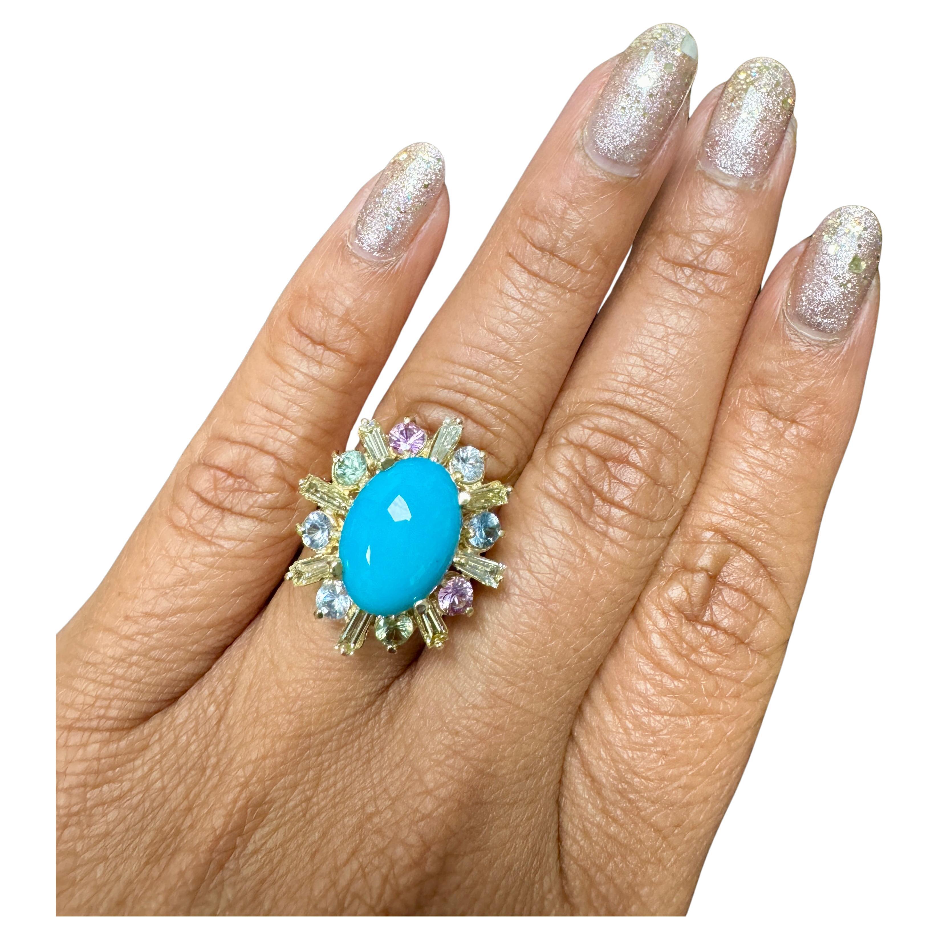 Taille ovale Bague de cocktail en or jaune avec turquoise naturelle de 6,90 carats, diamant et saphir en vente