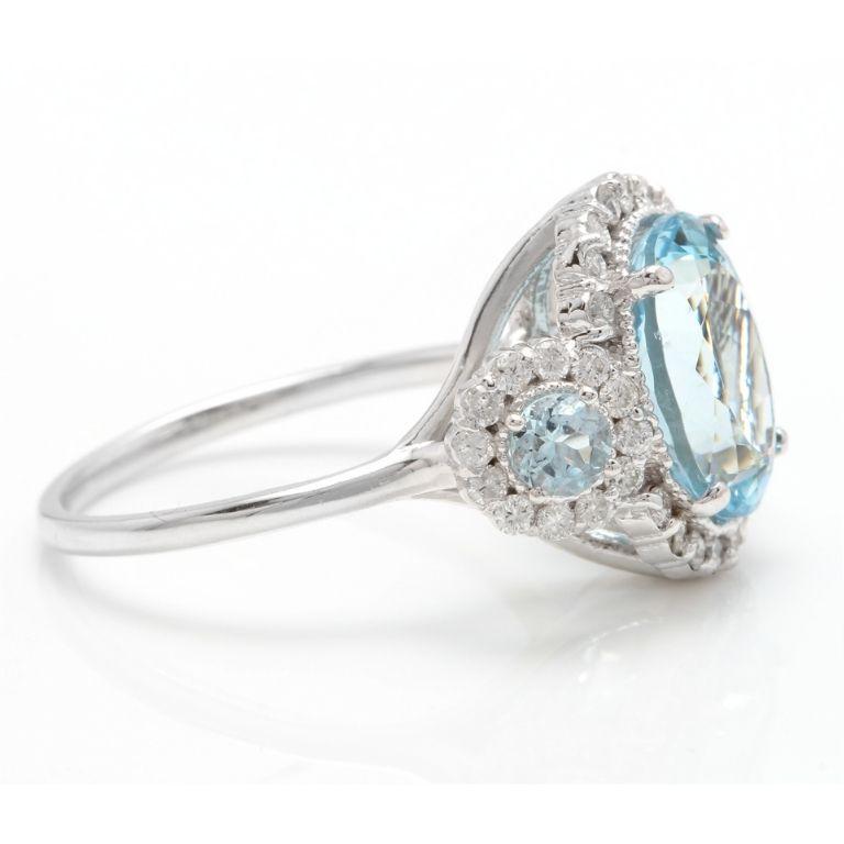 Rose Cut 6.90 Carat Exquisite Natural Aquamarine and Diamond 14 Karat Solid Gold Ring For Sale