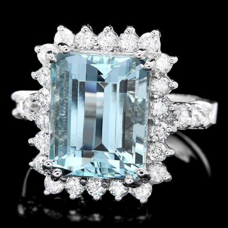 6.90 Carats Natural Aquamarine and Diamond 14k Solid White Gold Ring In New Condition For Sale In Los Angeles, CA