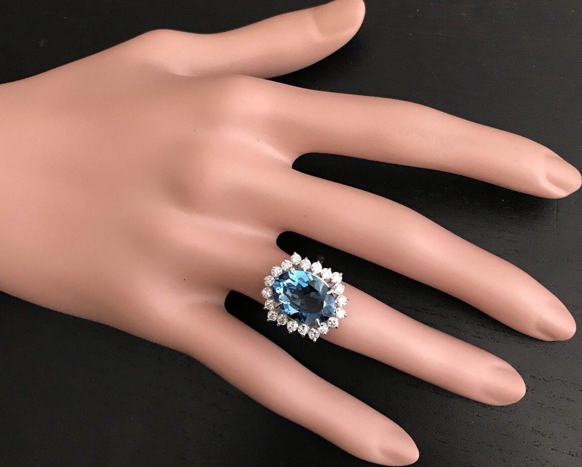 Women's 6.90 Carat Natural Impressive London Blue Topaz and Diamond 14 Karat Gold Ring For Sale