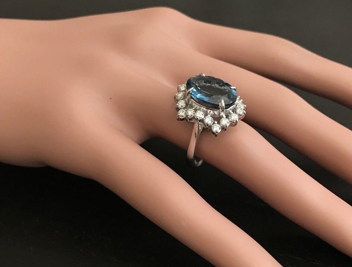 6.90 Carat Natural Impressive London Blue Topaz and Diamond 14 Karat Gold Ring For Sale 3