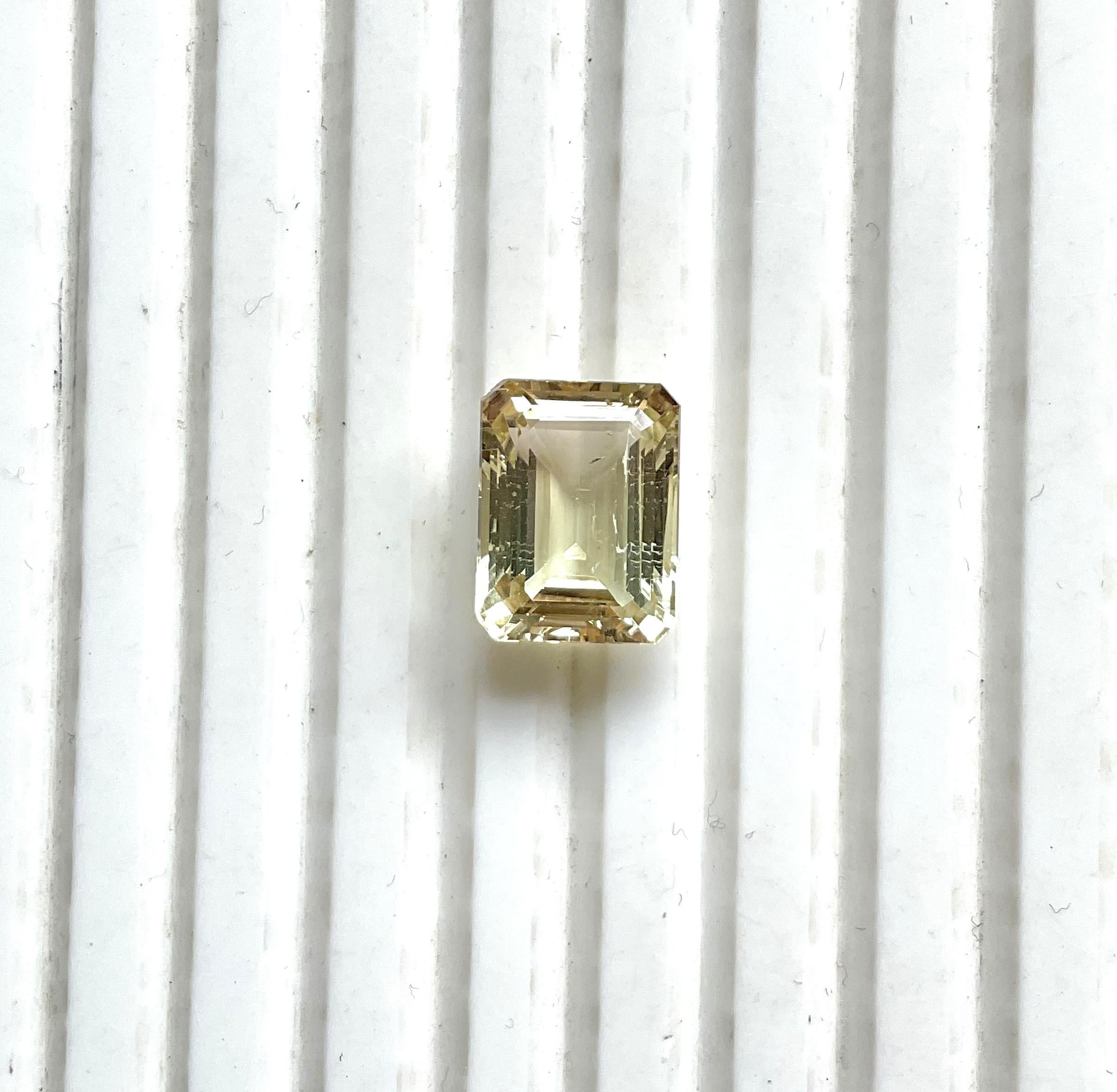 6.90 Carats Yellow Tourmaline Octa Faceted Cut stone Top Quality Natural gem

Gemstone - Tourmaline
Weight - 6.90 Carats
Shape - octa
Size -  12.5x9.5x6.5 MM
Pieces - 1