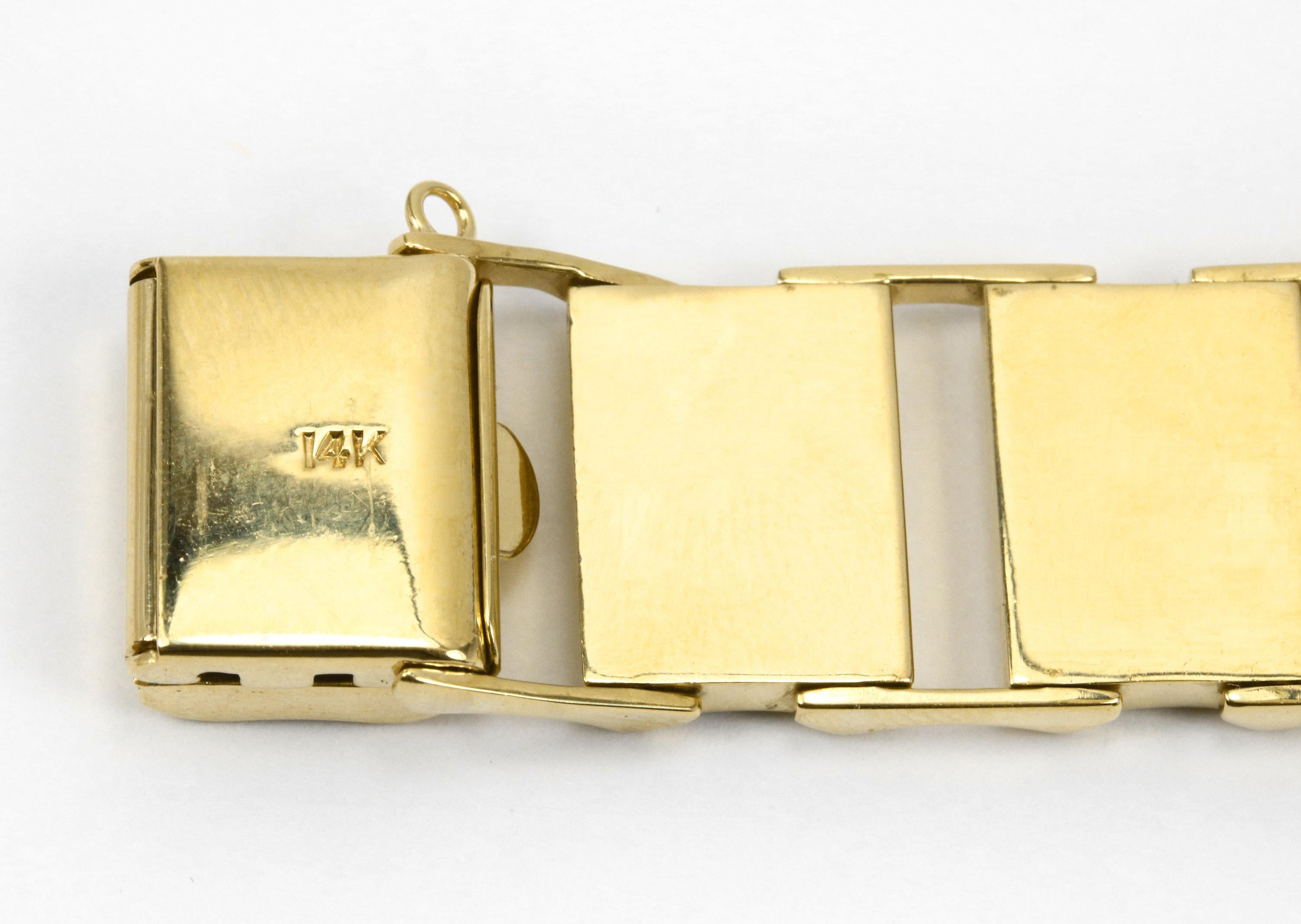 6.90tcw Natural Colombian Rich Green Emerald Gold Solitaire Modern Bracelet 14K In New Condition In Jupiter, FL