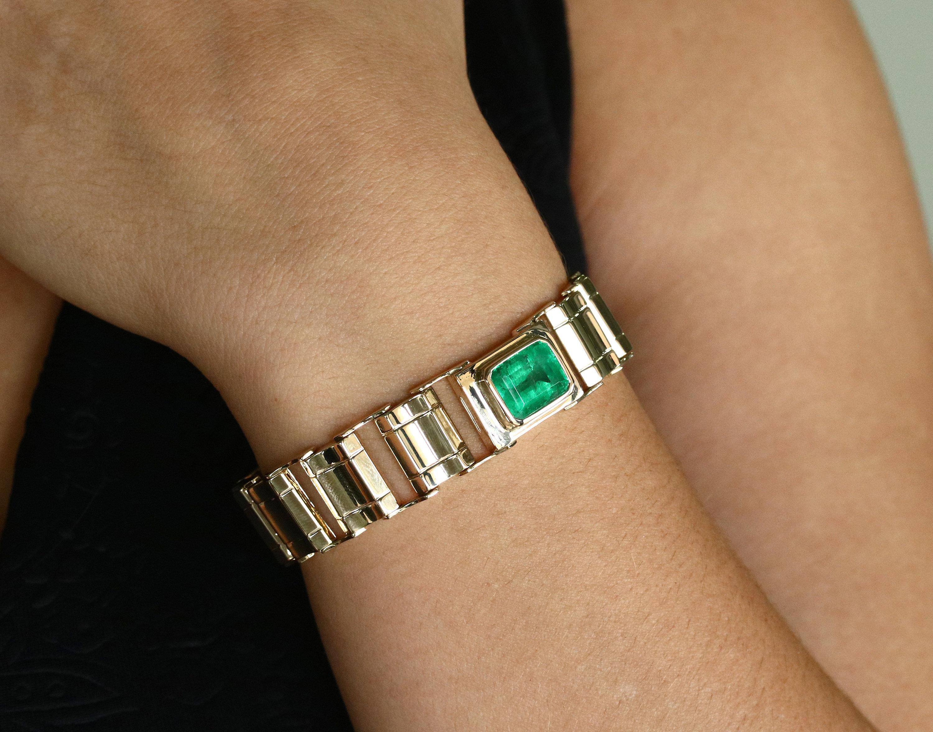 Women's or Men's 6.90tcw Natural Colombian Rich Green Emerald Gold Solitaire Modern Bracelet 14K