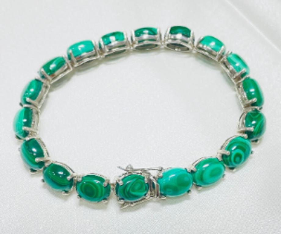 Art Deco 69.1 Carat Malachite Gemstone Tennis Bracelet for Mother Gift in Sterling Silver For Sale