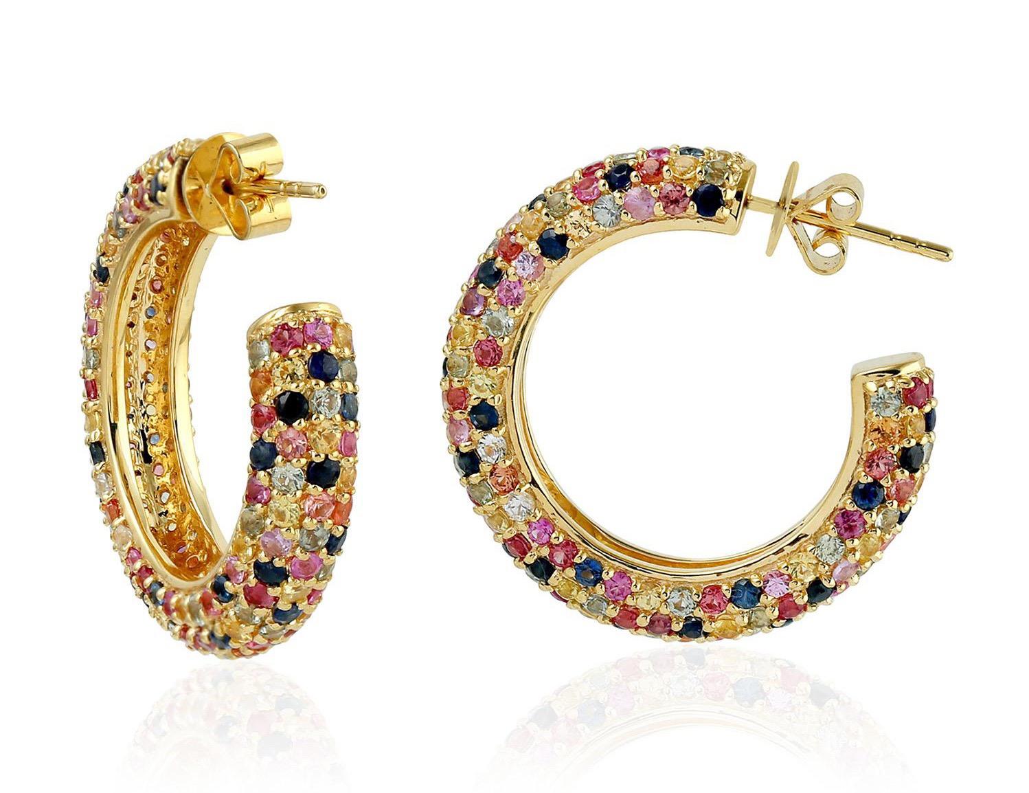 Artisan 6.91 Carat Multi Sapphire 18 Karat Gold Hoop Earrings For Sale