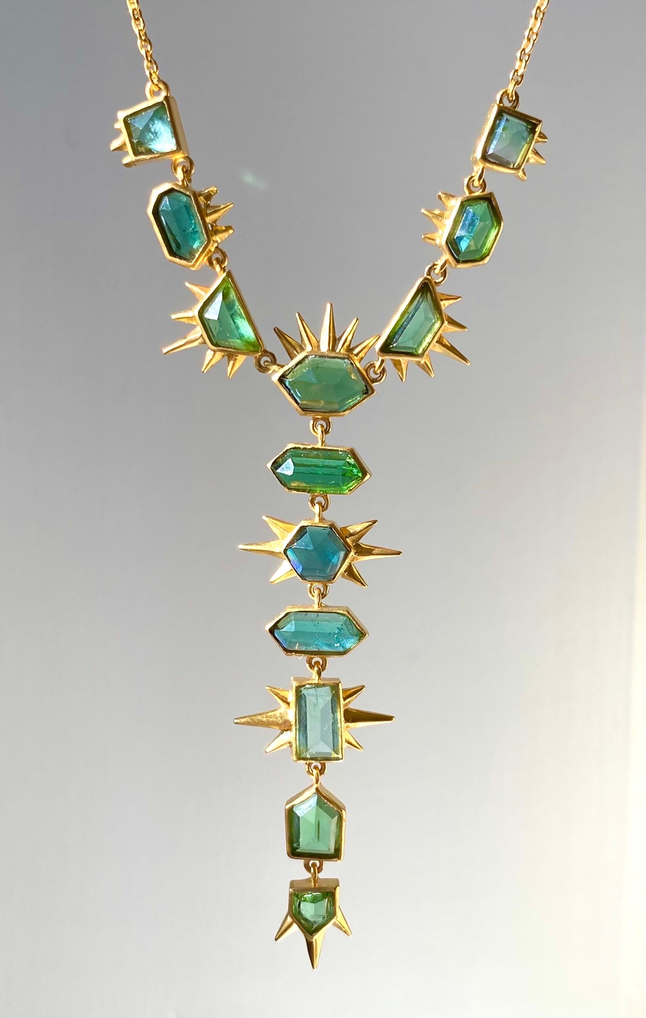 6.91 Carats Green Tourmaline and 18kt Gold Necklace by Lauren Harper For Sale 1