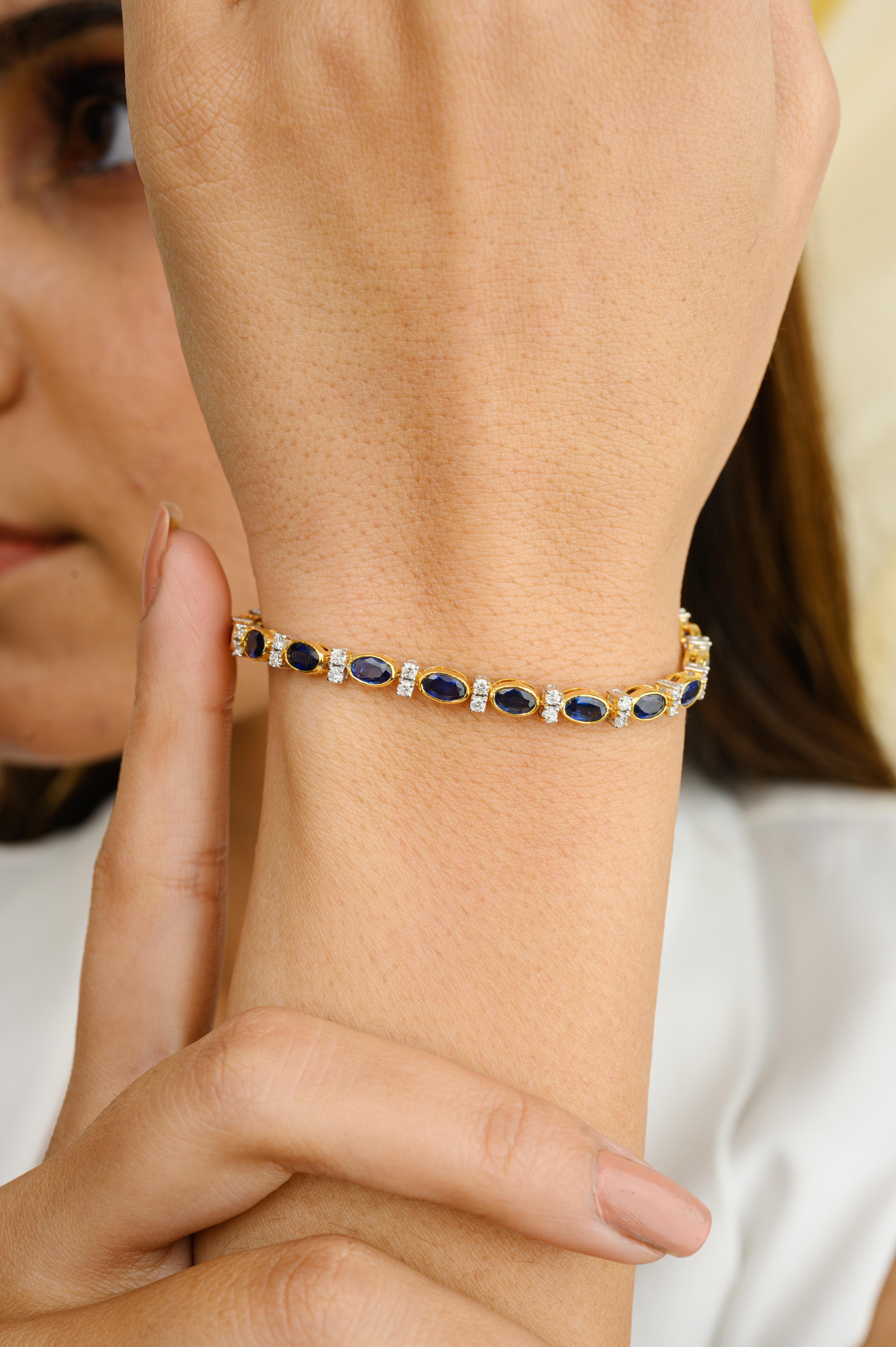 Taille ovale Bracelet tennis de mariage en or jaune 18 carats avec saphir bleu naturel de 6,91 carats et diamants en vente