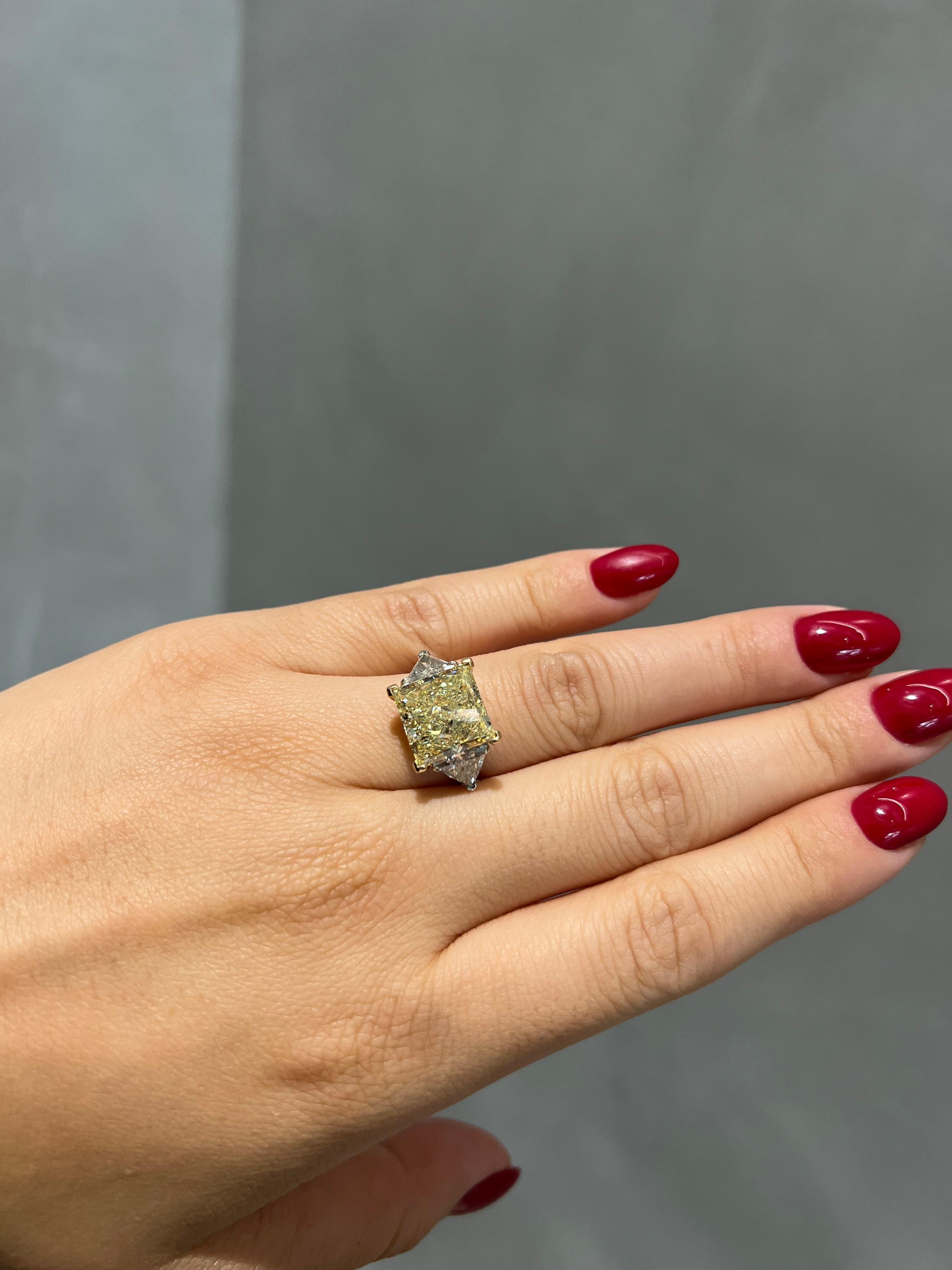 6.91CT Natural Fancy Yellow Diamond GIA Certified For Sale 1