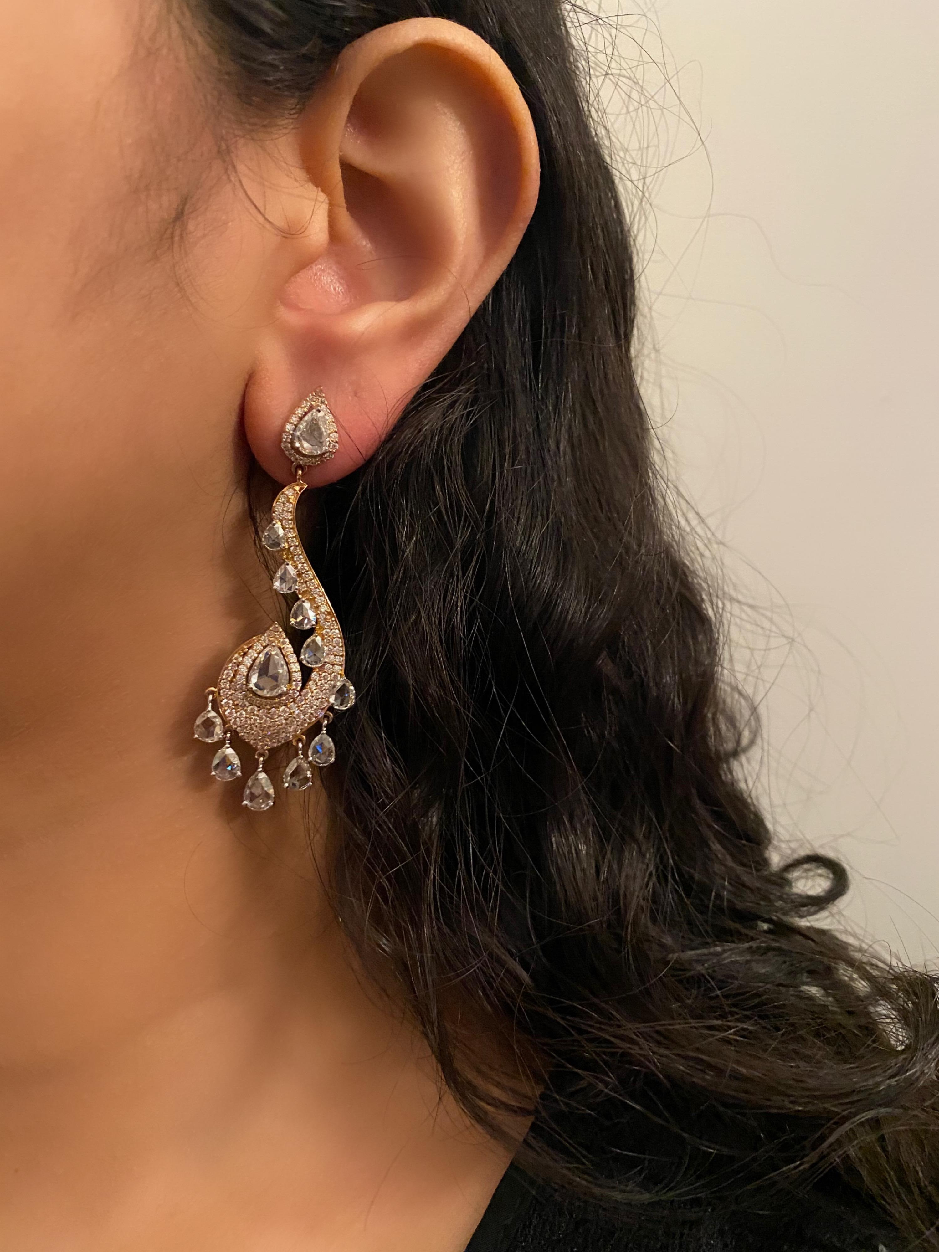 Tropfenohrringe aus 18 Karat Gold mit 6,92 Karat rundem Brillanten und Diamanten im Rosenschliff im Angebot 1