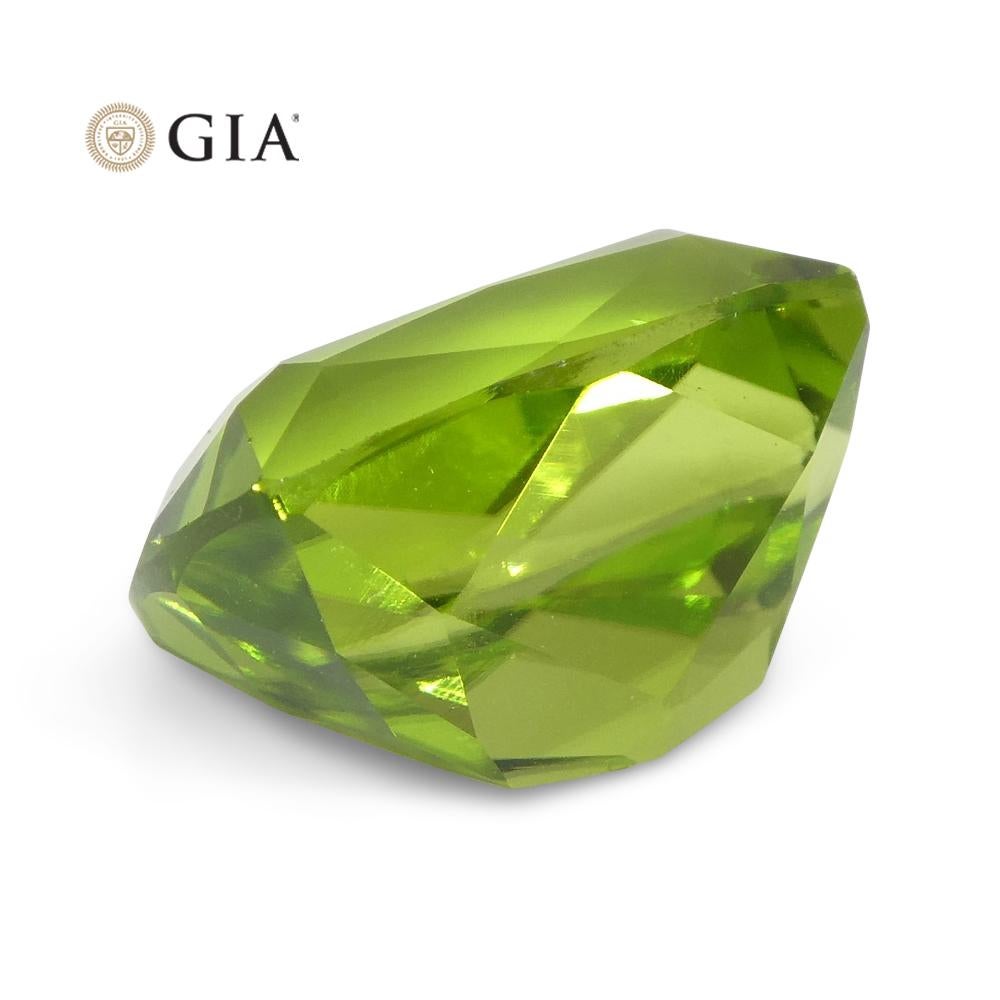 6.92 Carat Cushion Yellowish Green Peridot GIA Certified In New Condition For Sale In Toronto, Ontario