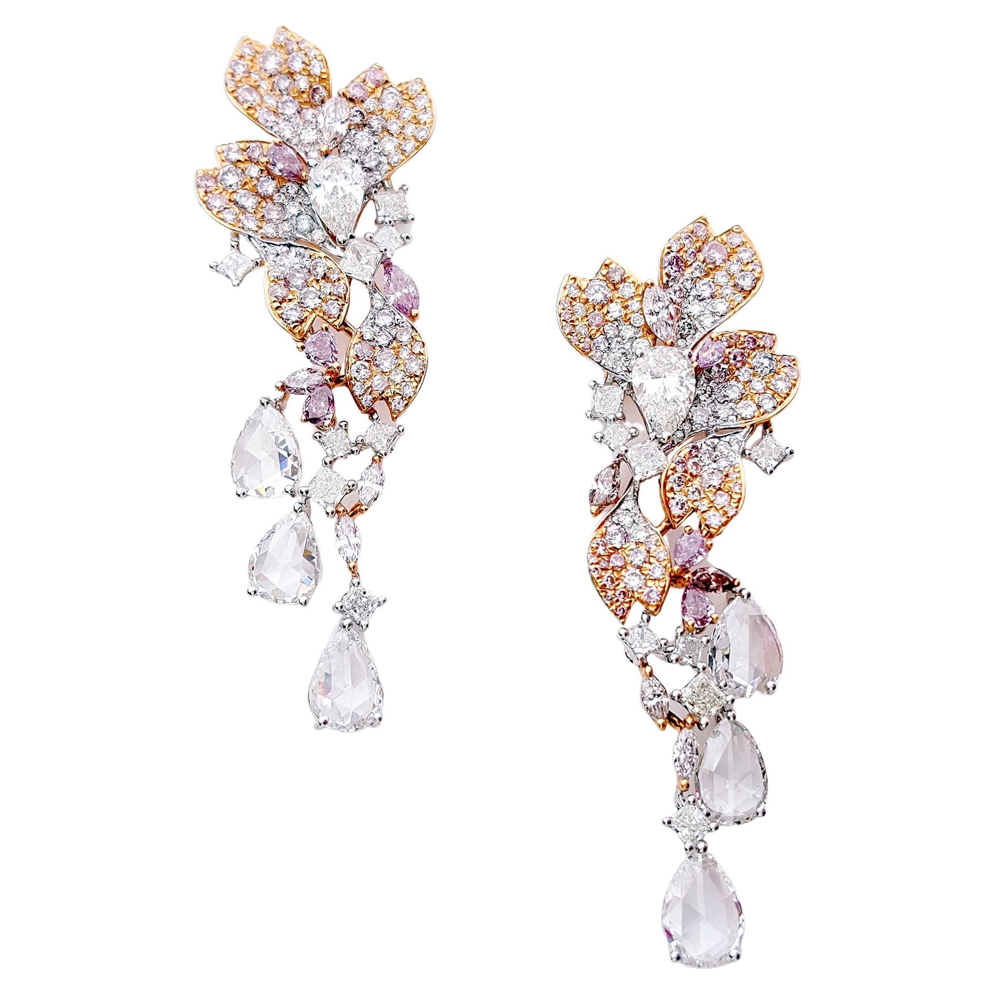 Boucles d'oreilles pendantes chandelier en or rose et blanc 18k de 6,93 carats de diamants roses et blancs.