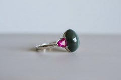 6,93 Ct. Anello di fidanzamento in platino con alessandrite a occhio di gatto e rubino